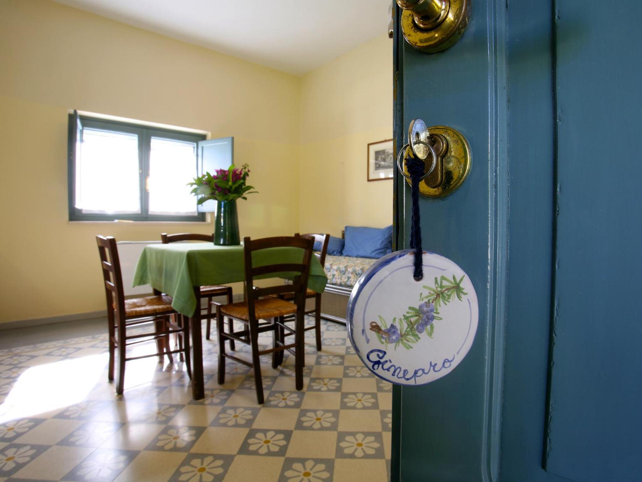 One-Bedroom Apartment (3 Adults) - Photo 2