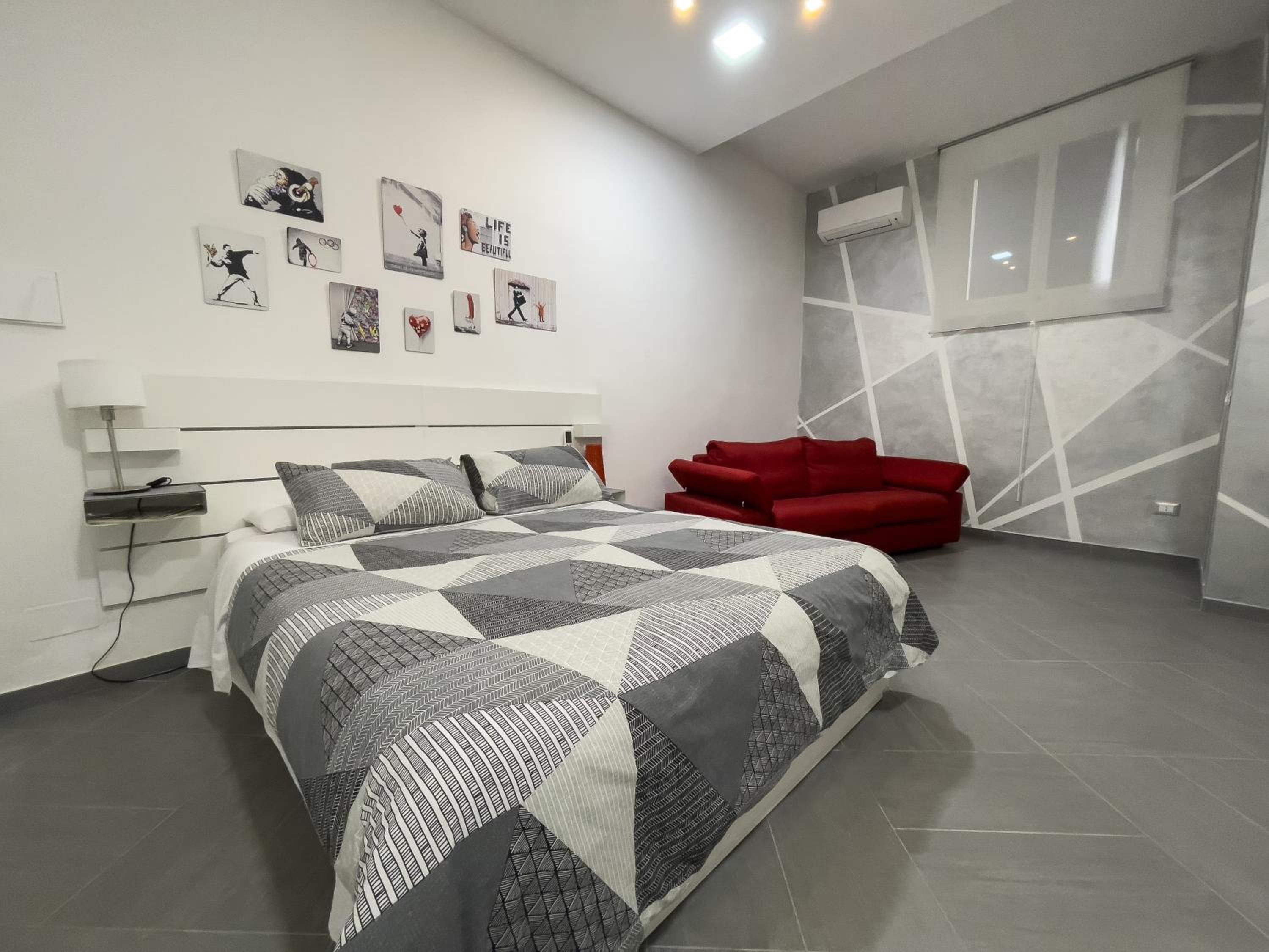 Quadruple Room with Private Bathroom