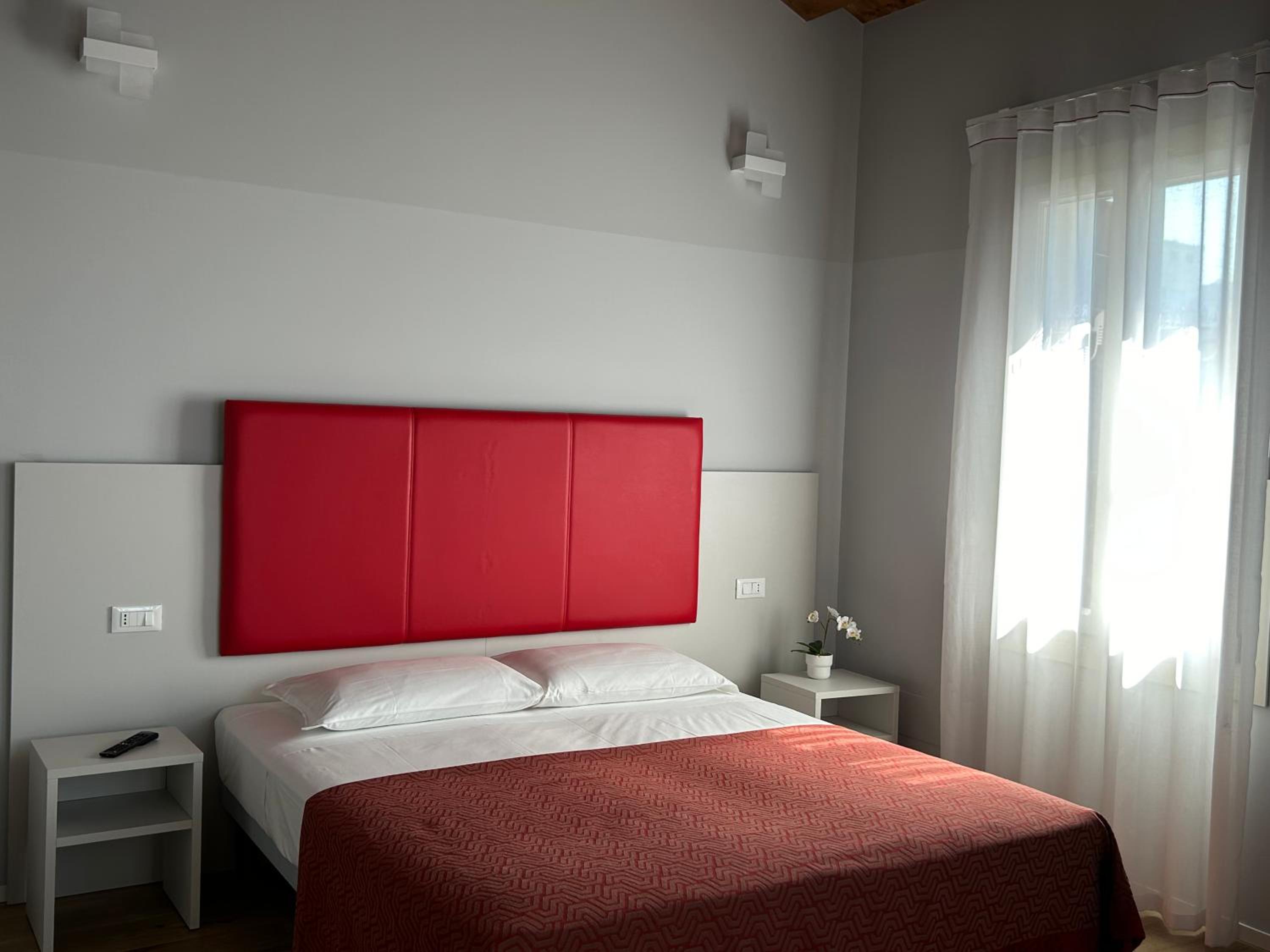 Double Room with Private Bathroom photo 2