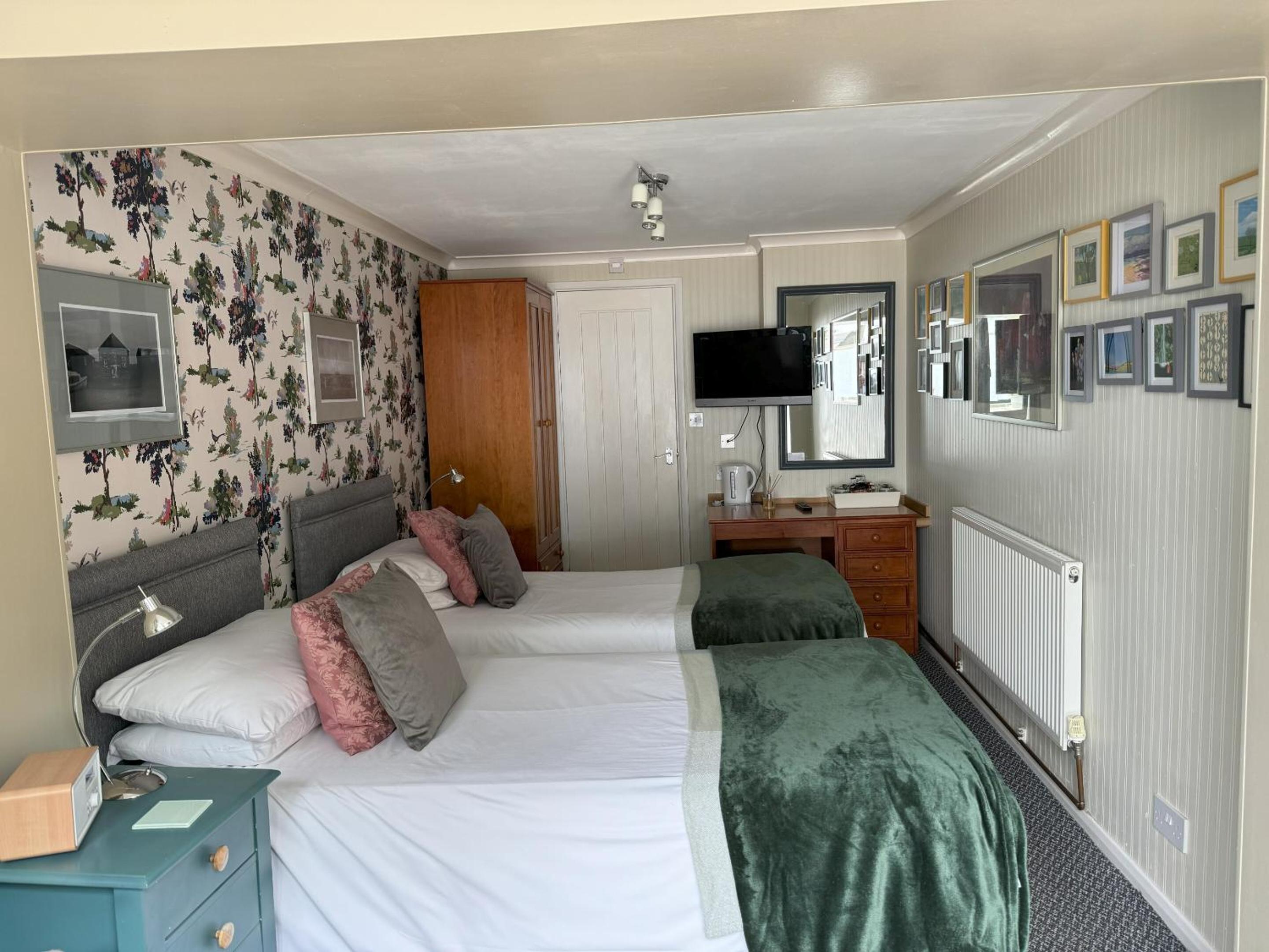Twin Room with Terrace - Photo 3