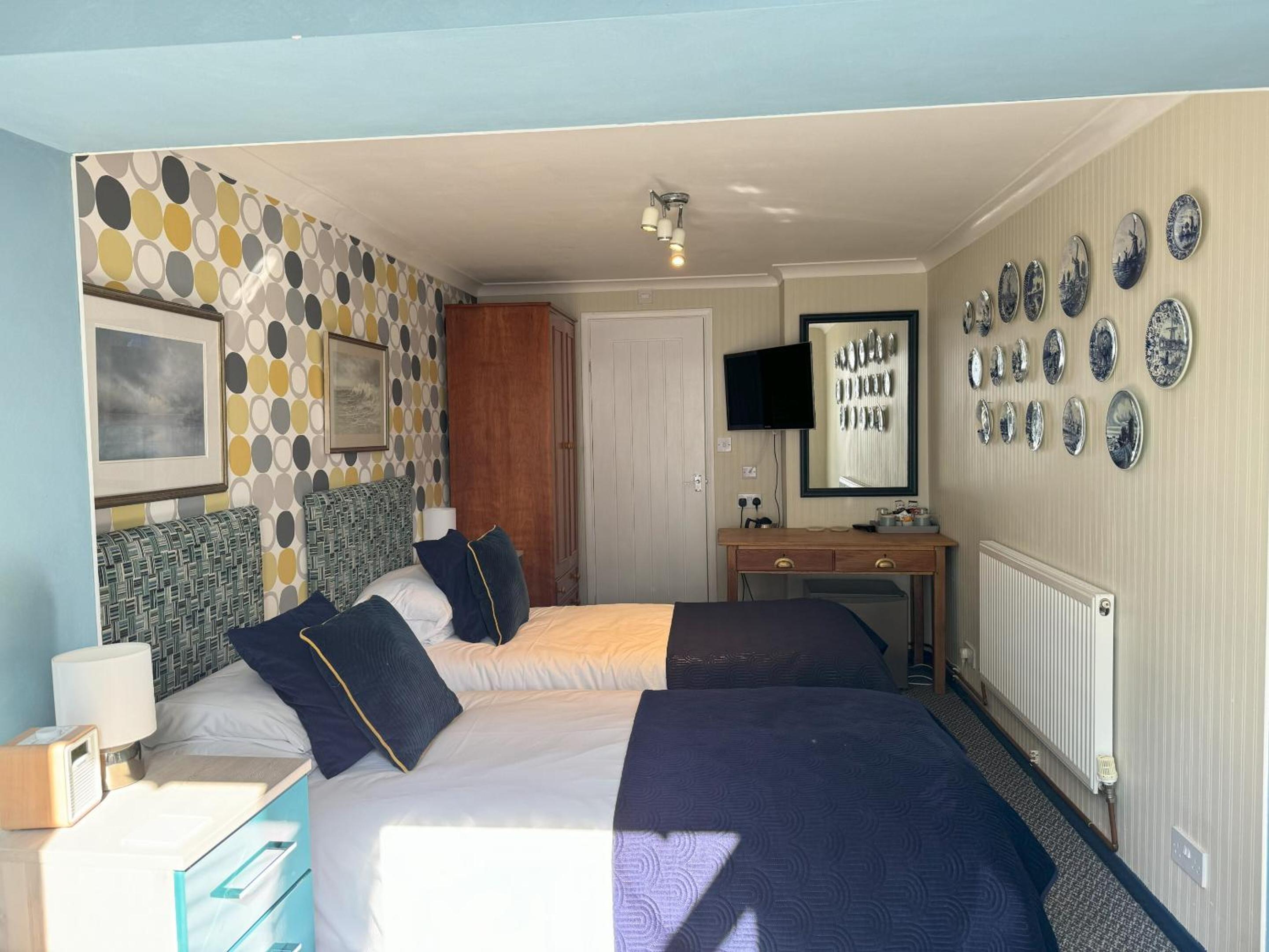 Twin Room with Terrace - Photo 7