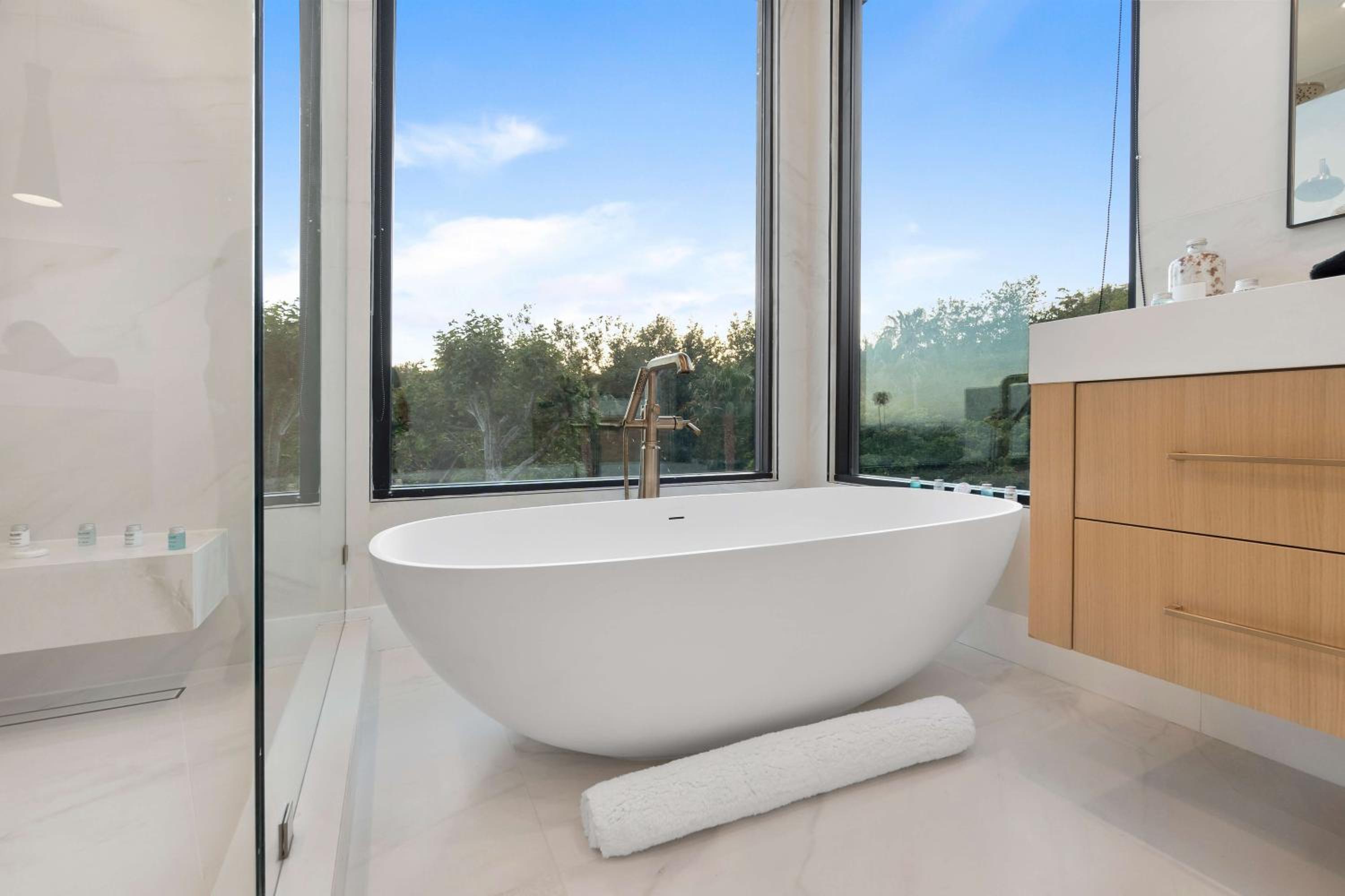 Villa photo 3