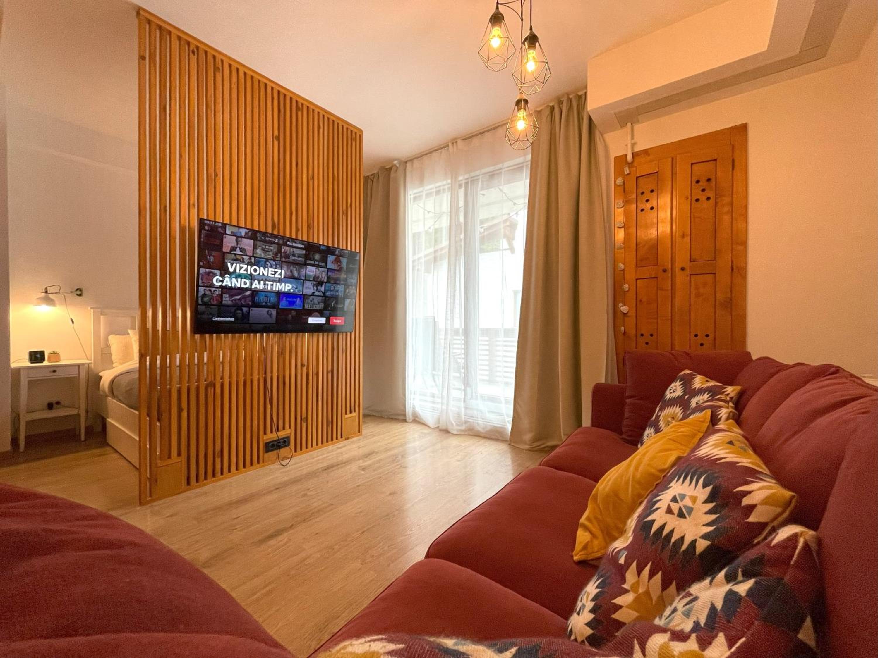 One-Bedroom Apartment photo 1
