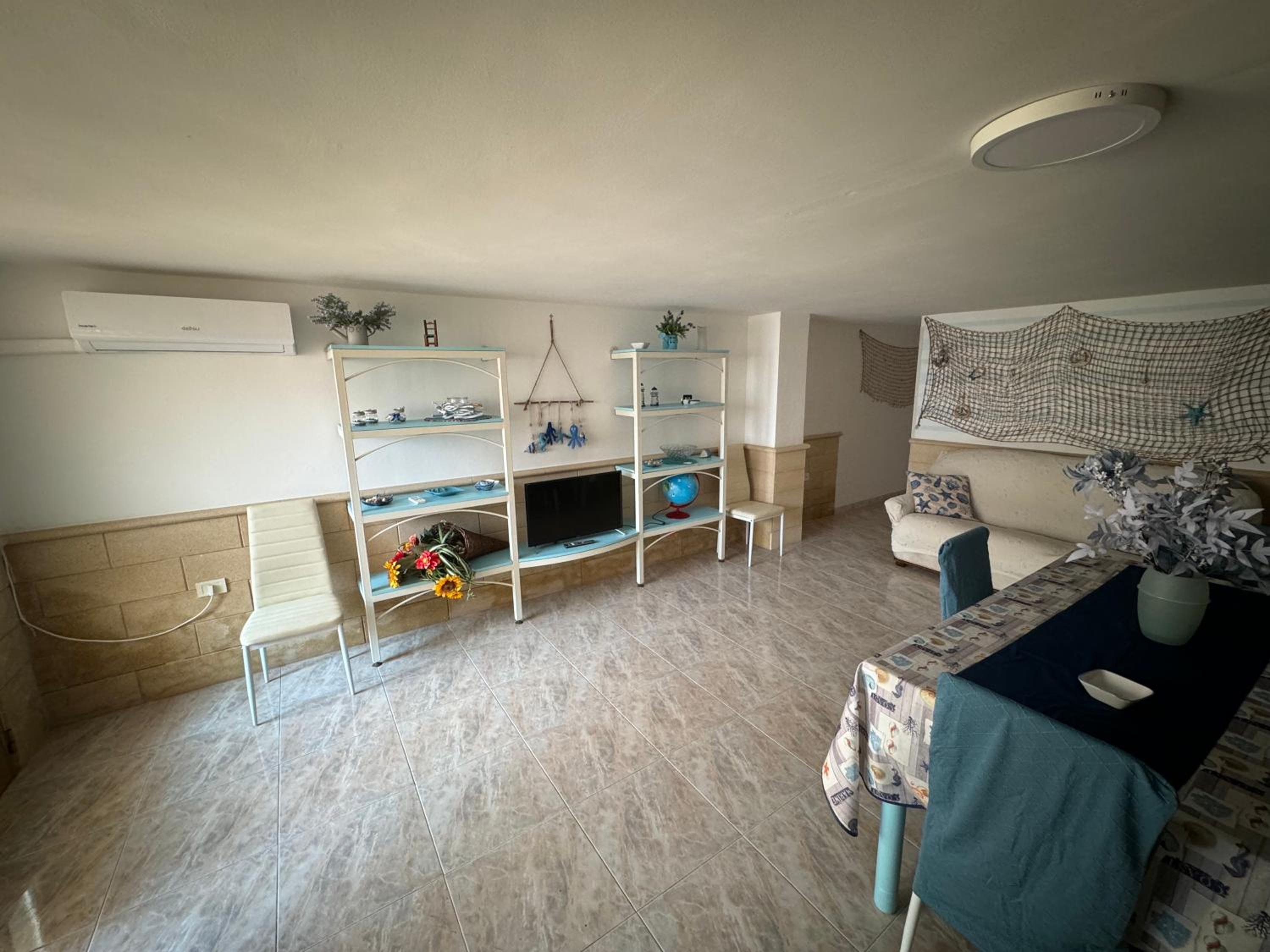 Three-Bedroom House photo 3