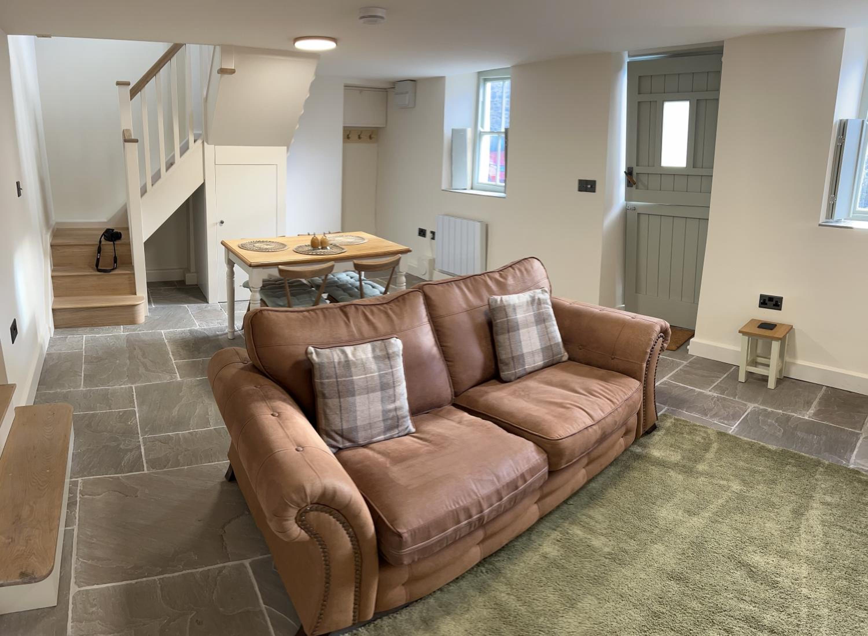 One-Bedroom House photo 1