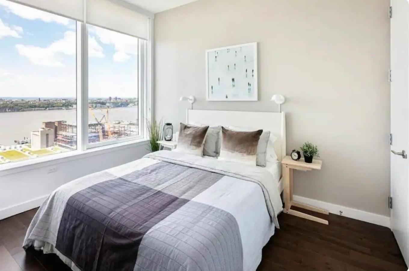 Three-Bedroom Apartment photo 2