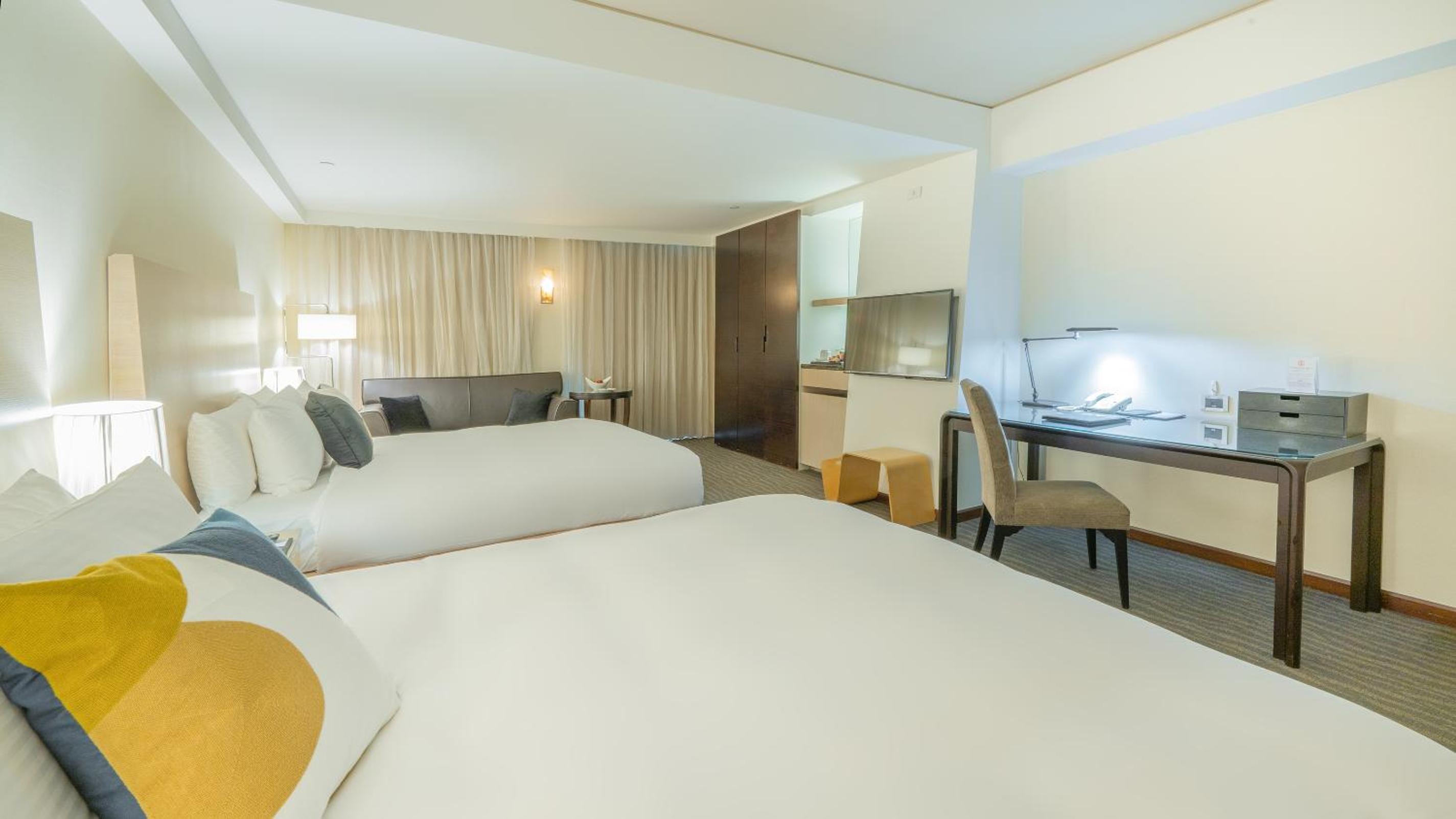 Deluxe Family Room - Photo 3