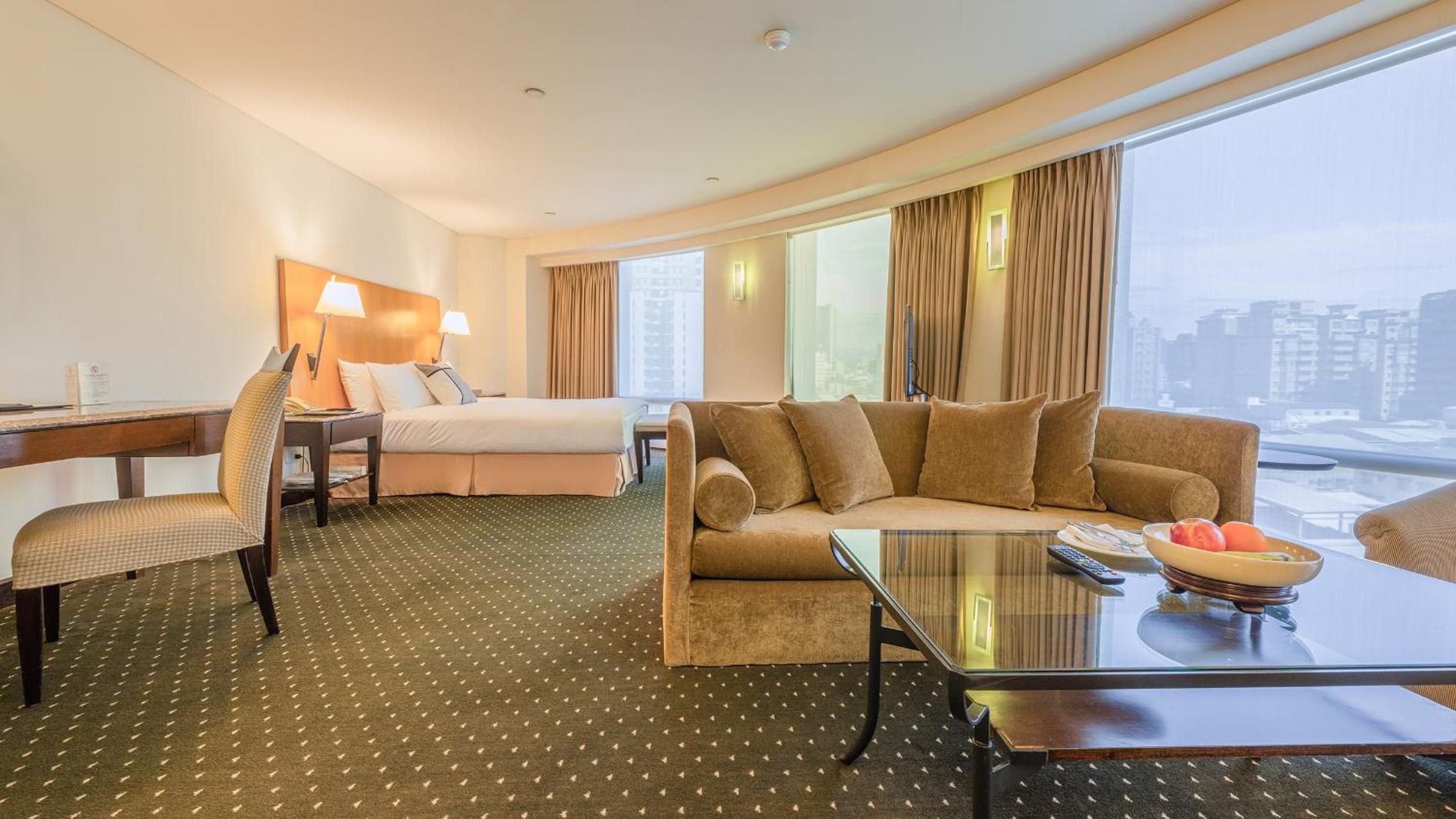 Deluxe Suite