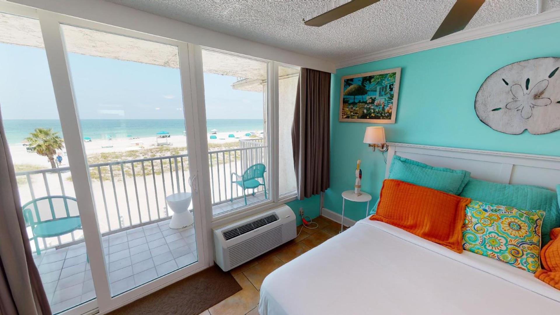 Standard King Ocean View - 312