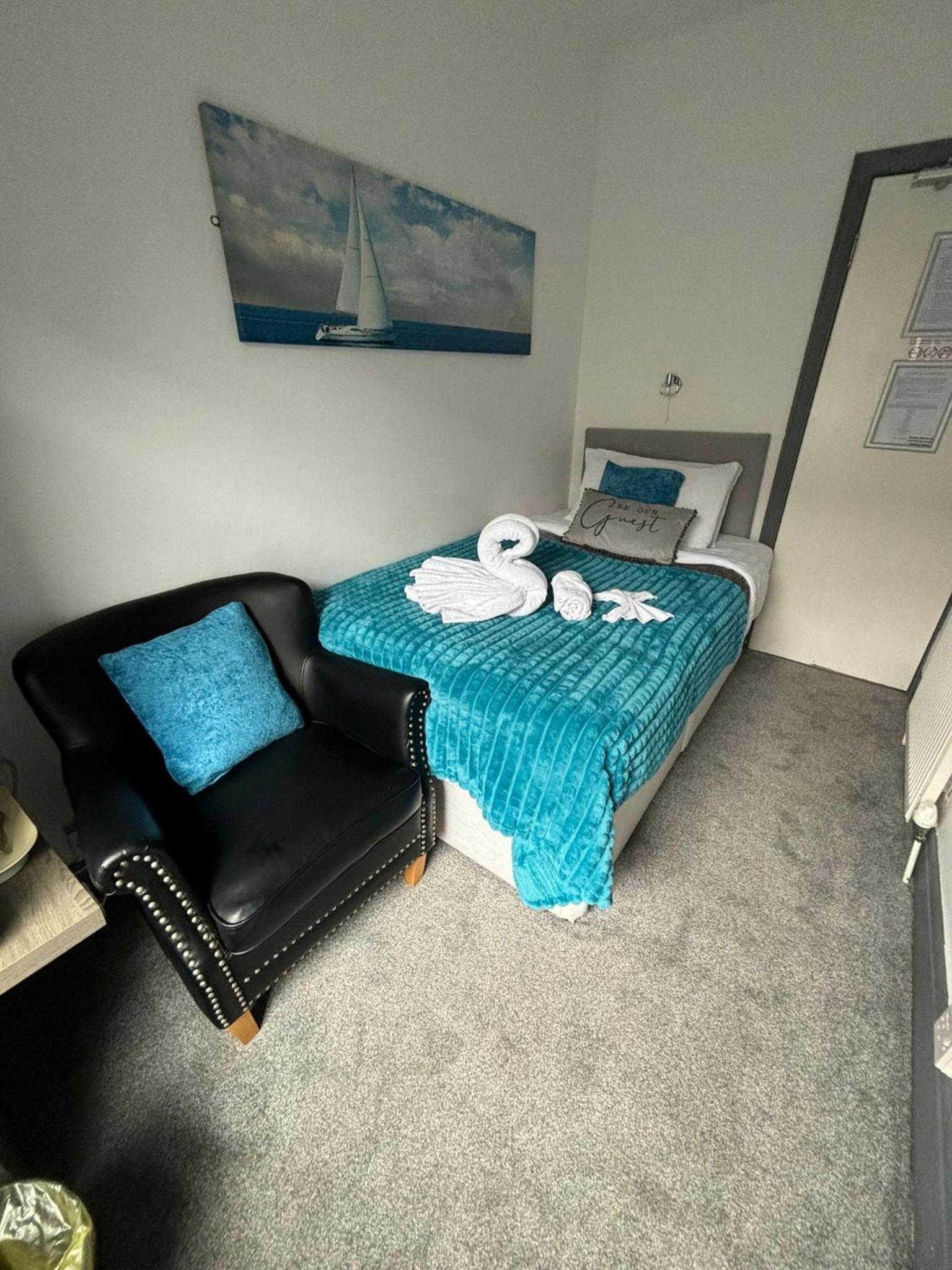 Single Room with Private Bathroom