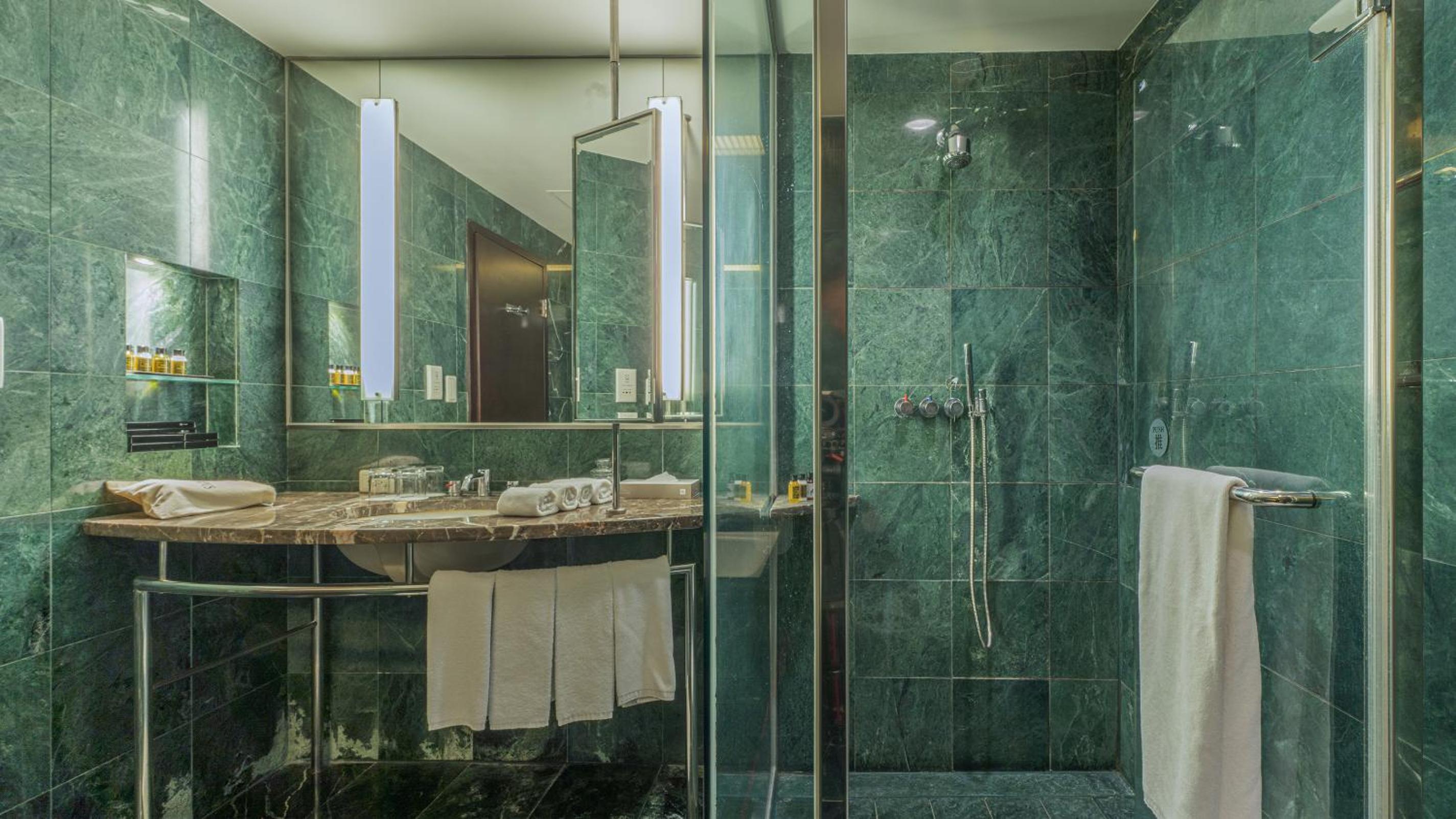 Classic Quadruple Room - Photo 4