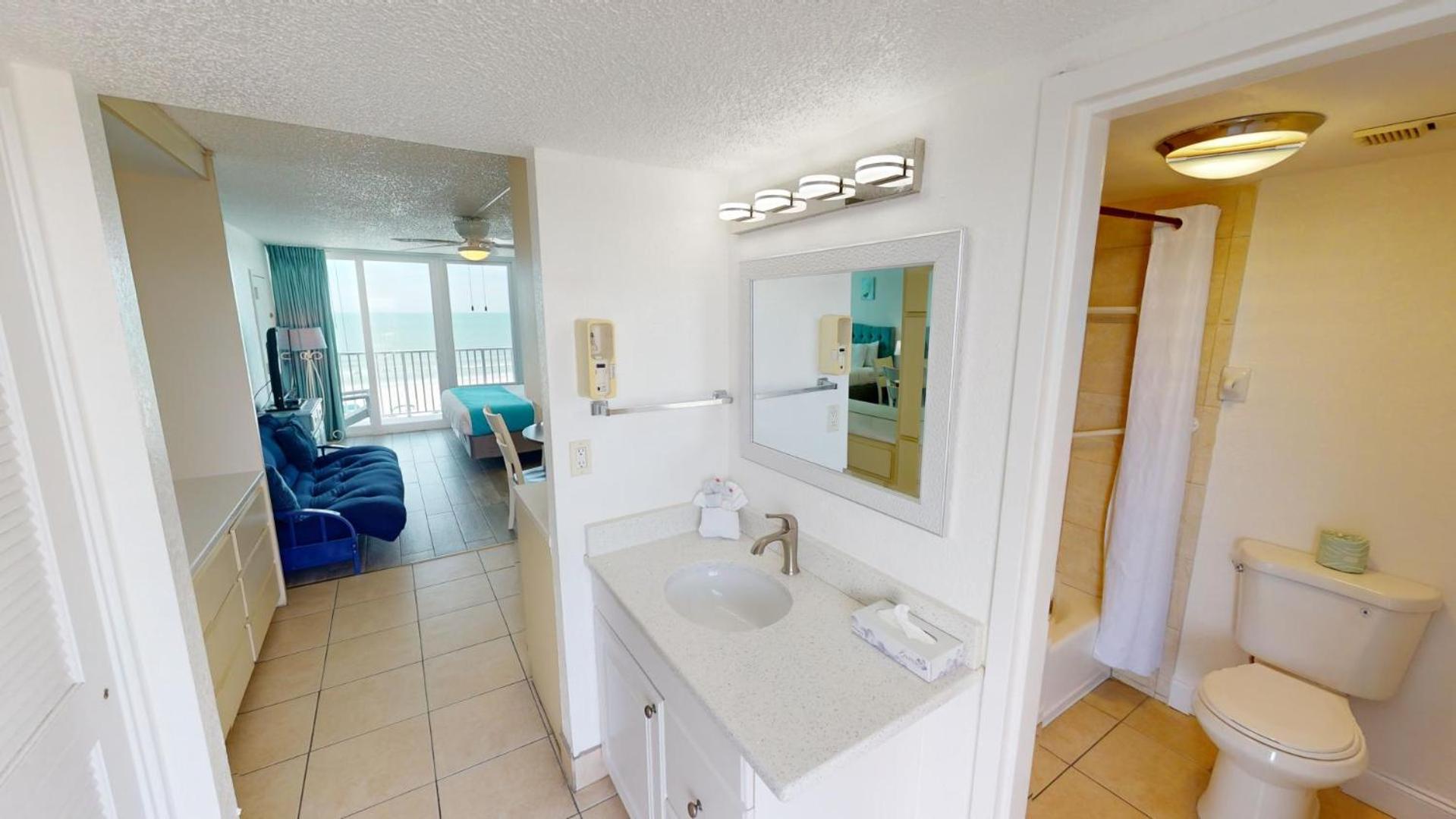 Standard King Ocean View - 508 - Photo 4