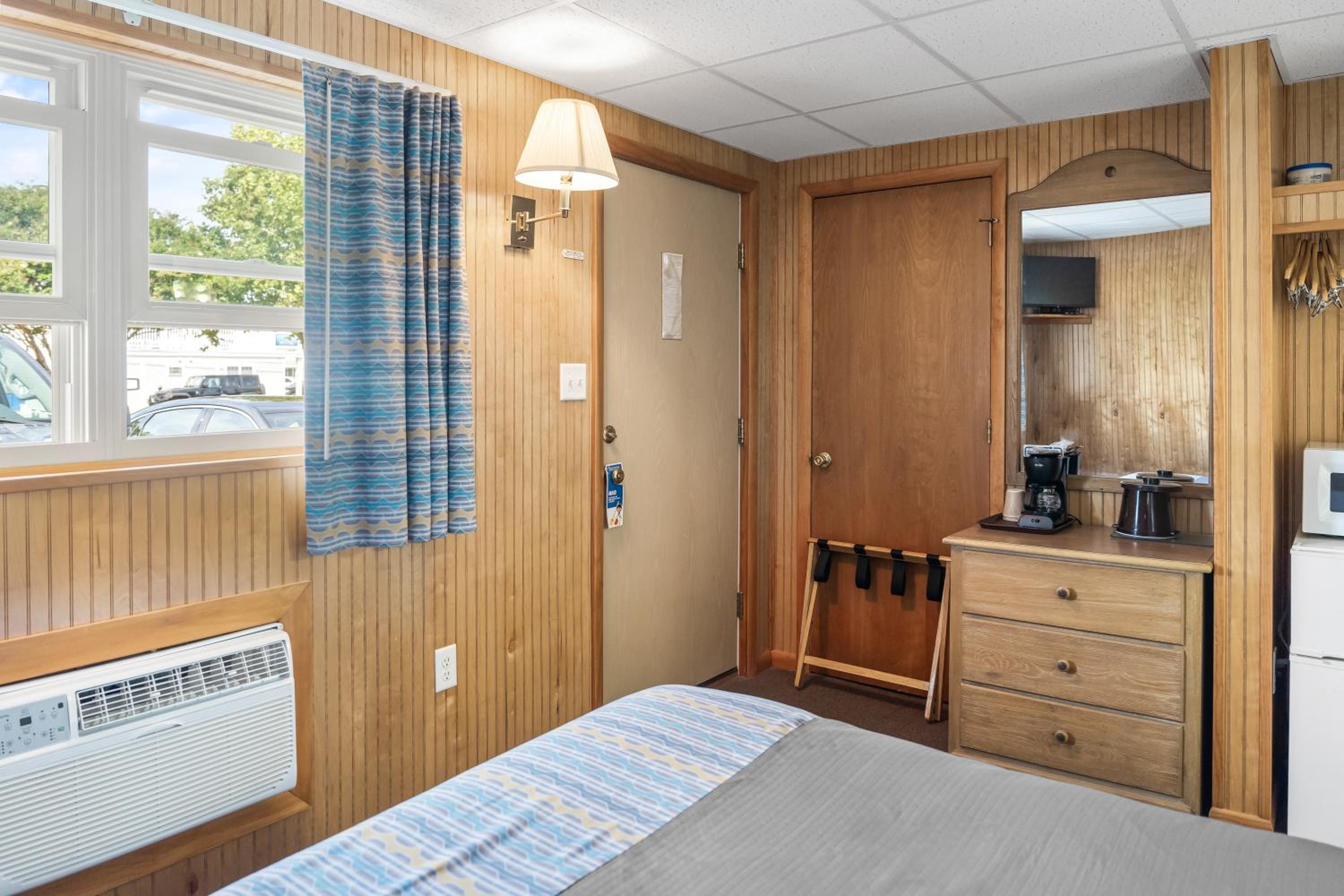 Budget Double Room photo 2