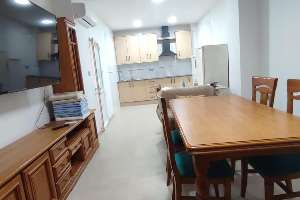Three-Bedroom Apartment photo 2