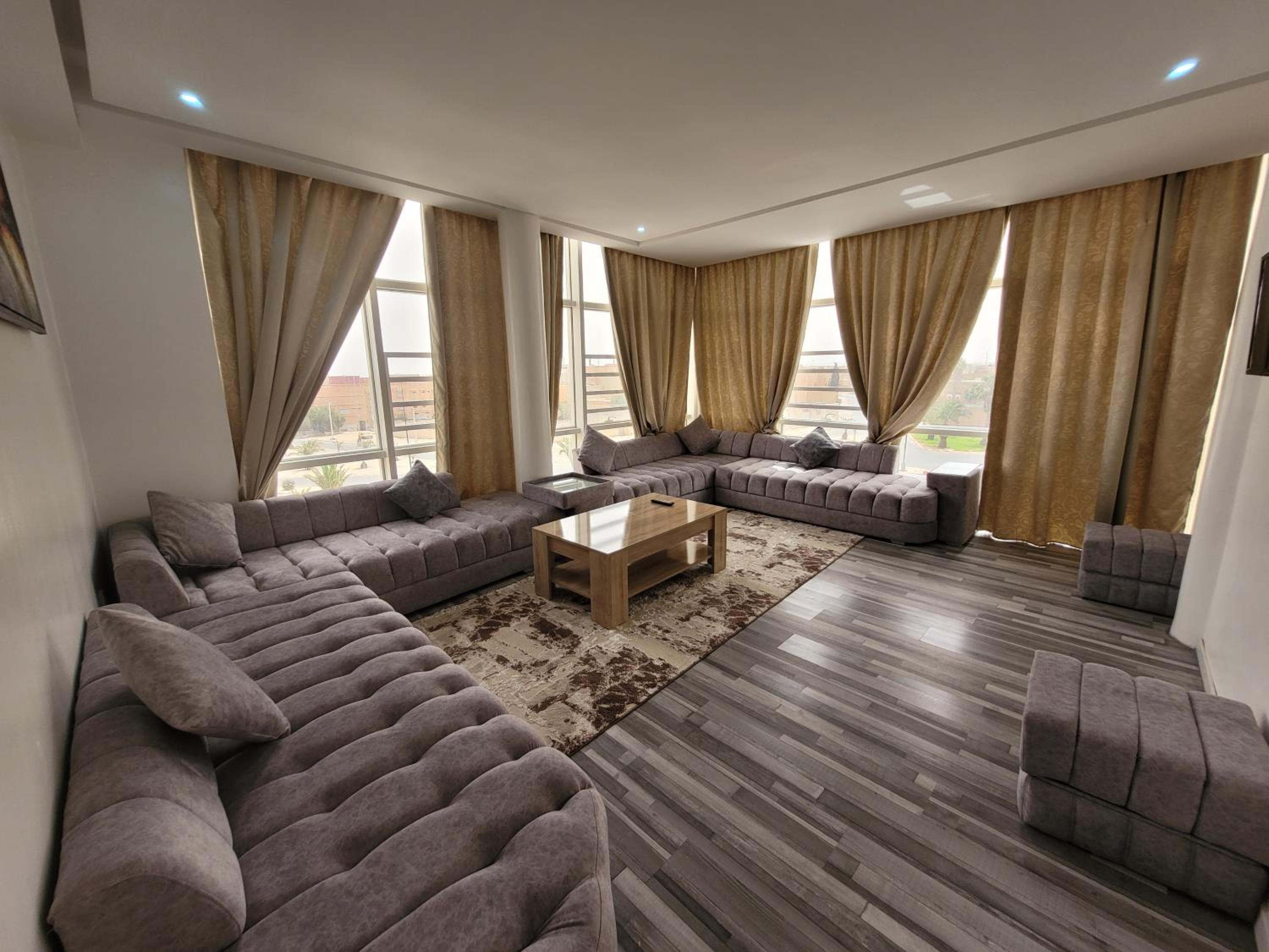 Deluxe Family Room photo 2
