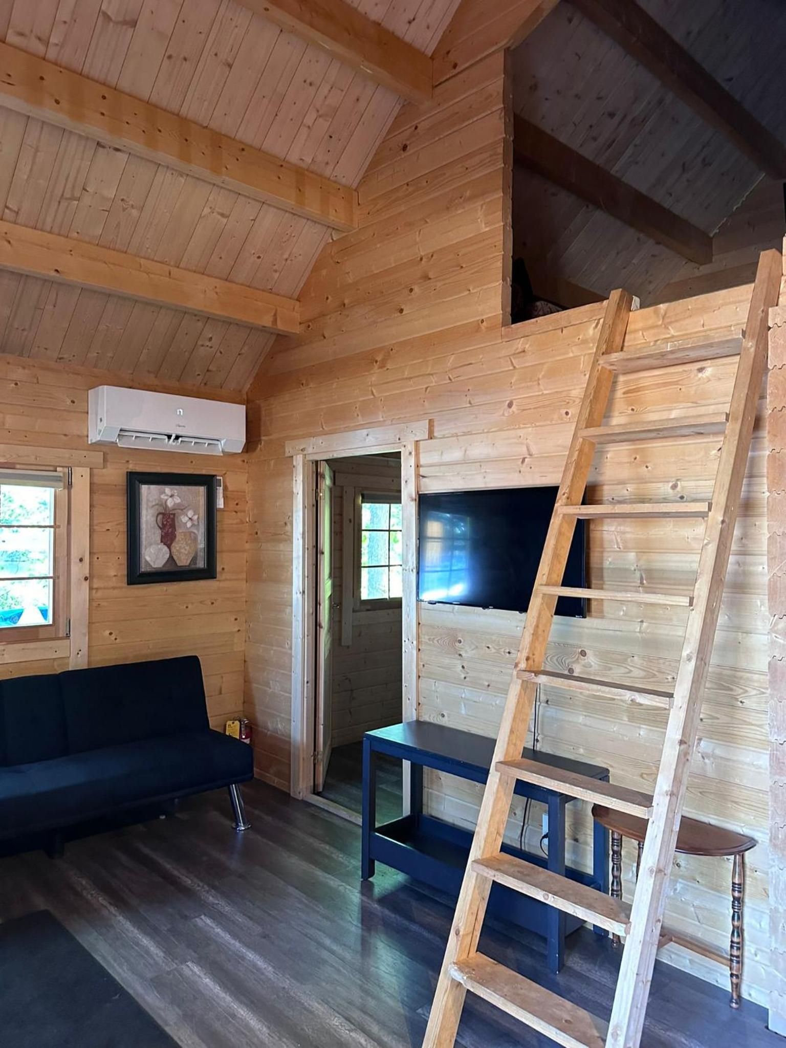 Two-Bedroom Cottage photo 1