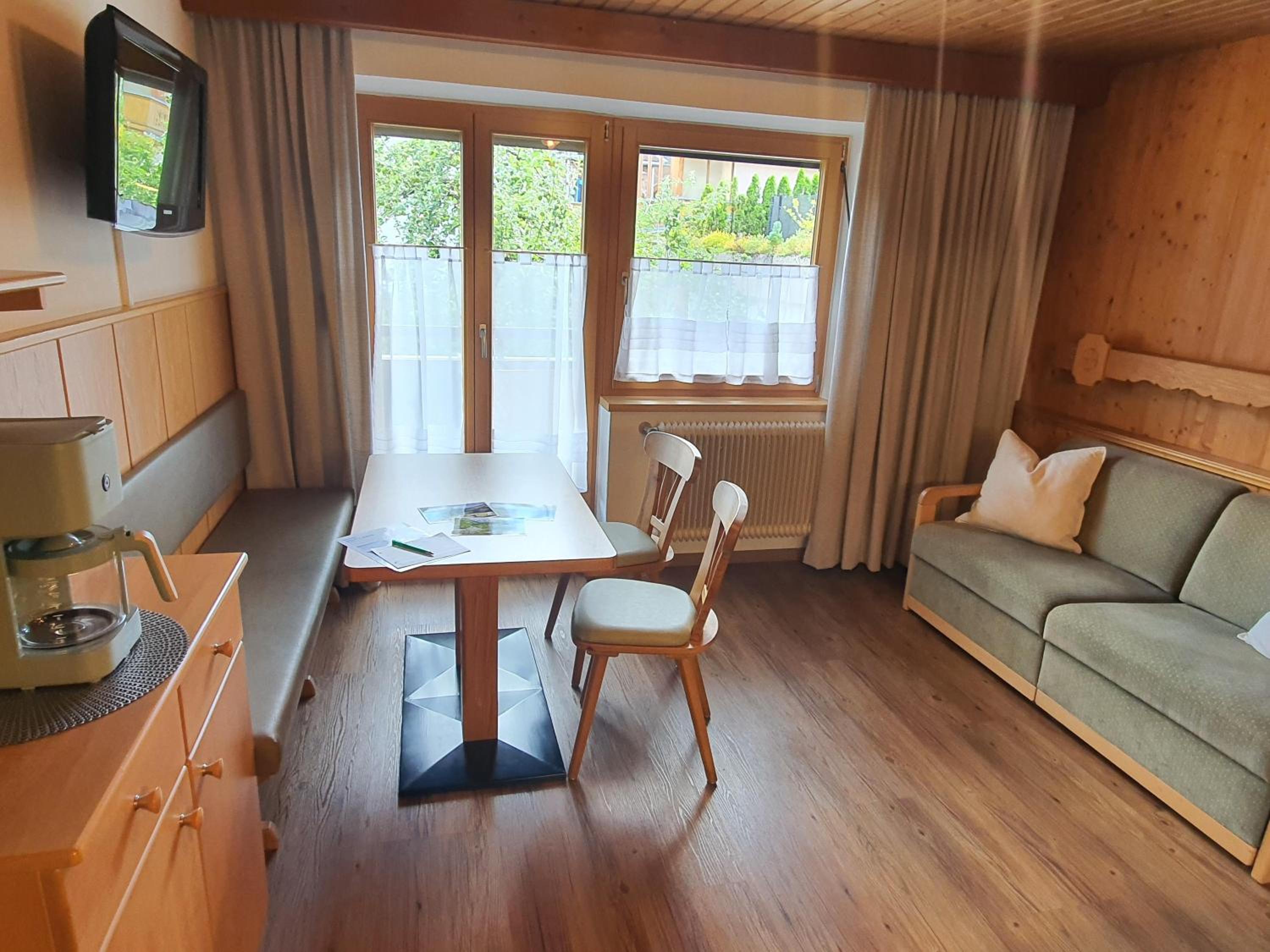 Two-Bedroom Apartment with Shower  photo 3