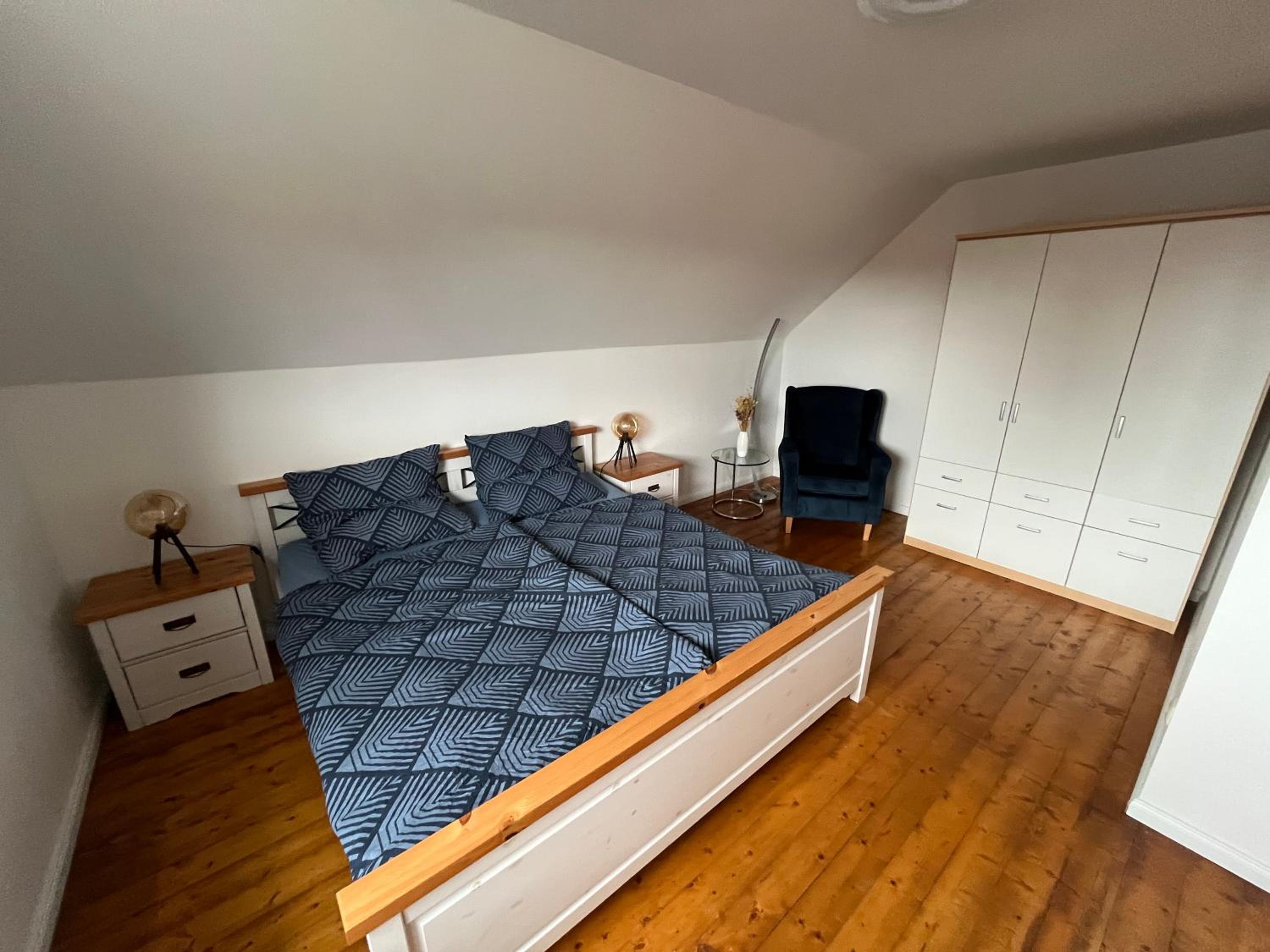 One-Bedroom Apartment photo 1