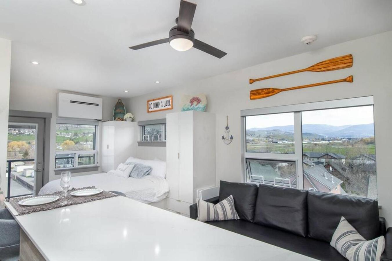 Superior Single Room with Lake View photo 3