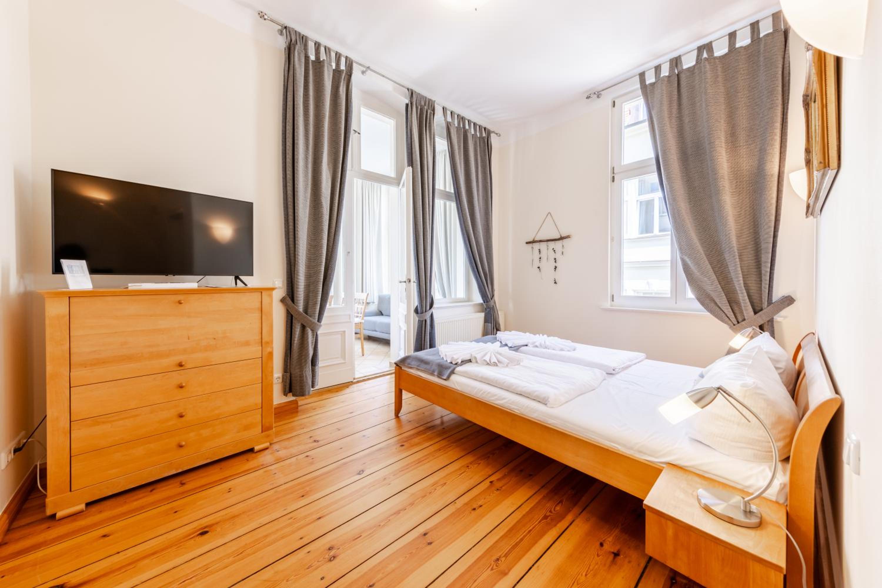 Apartment thumbnail 5