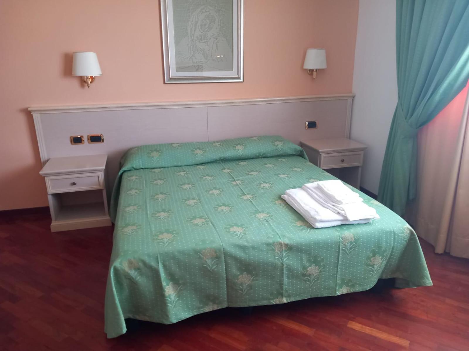 Junior Suite with Balcony photo 2
