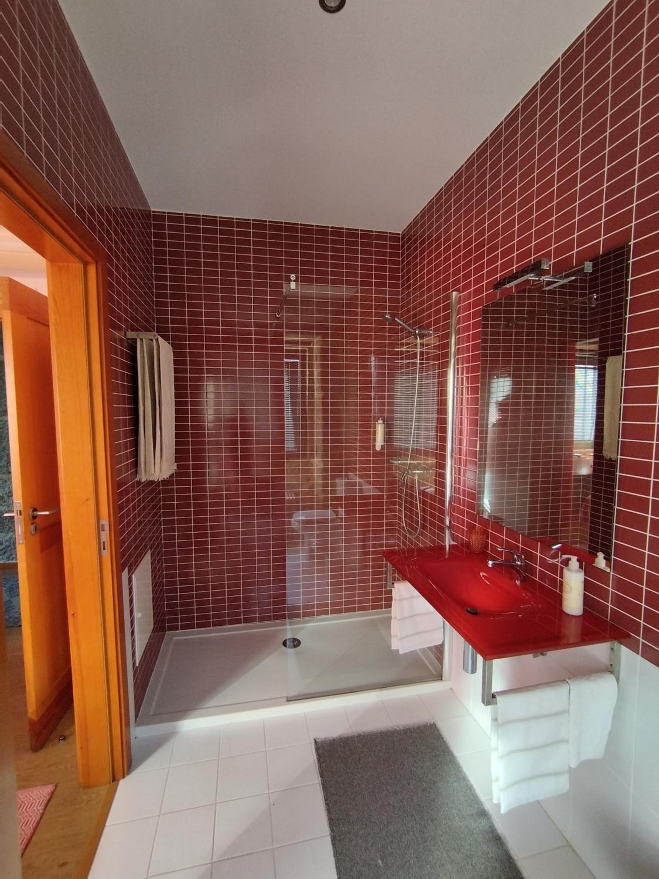 Budget Double Room - Photo 4