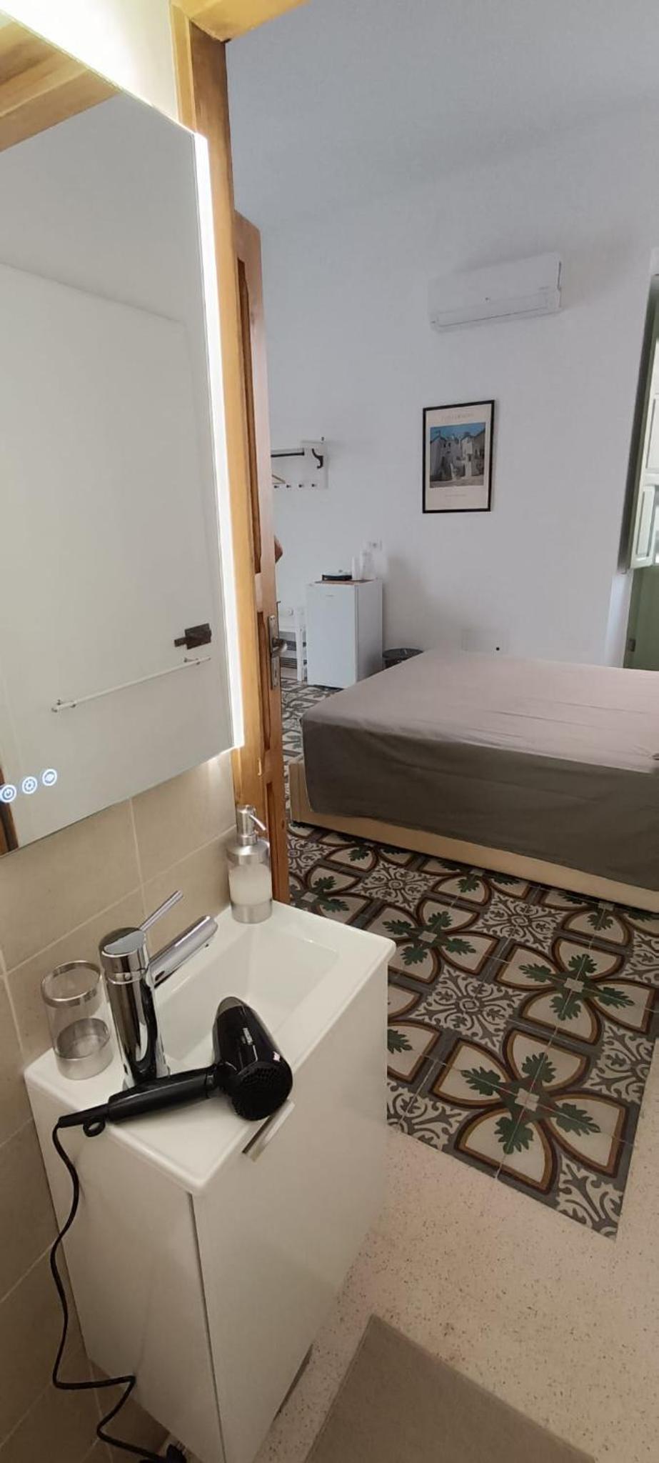 One-Bedroom House photo 2