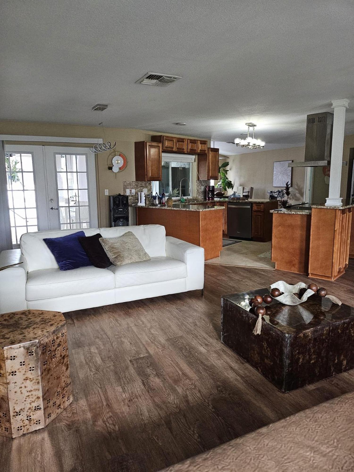 Three-Bedroom House photo 2