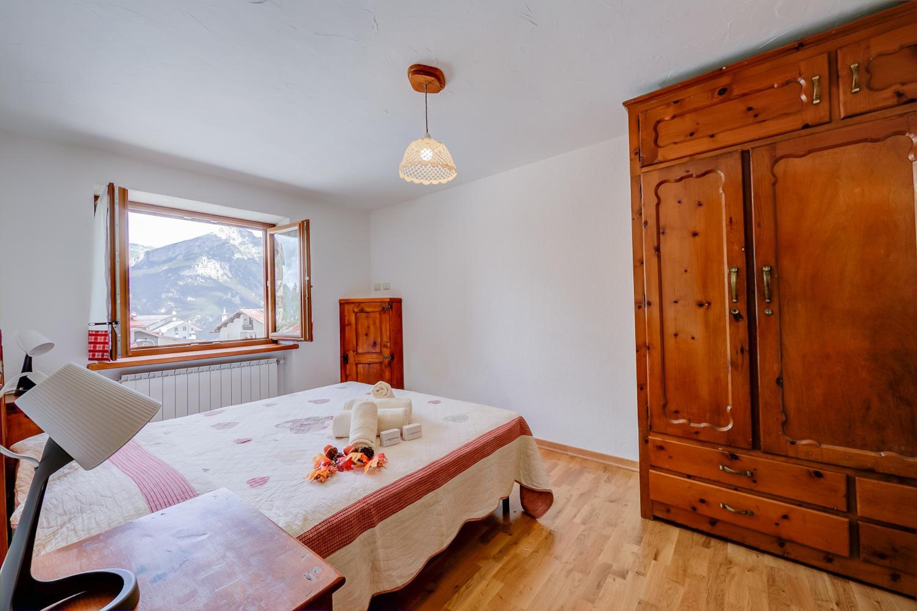 Apartment with Mountain View photo 1