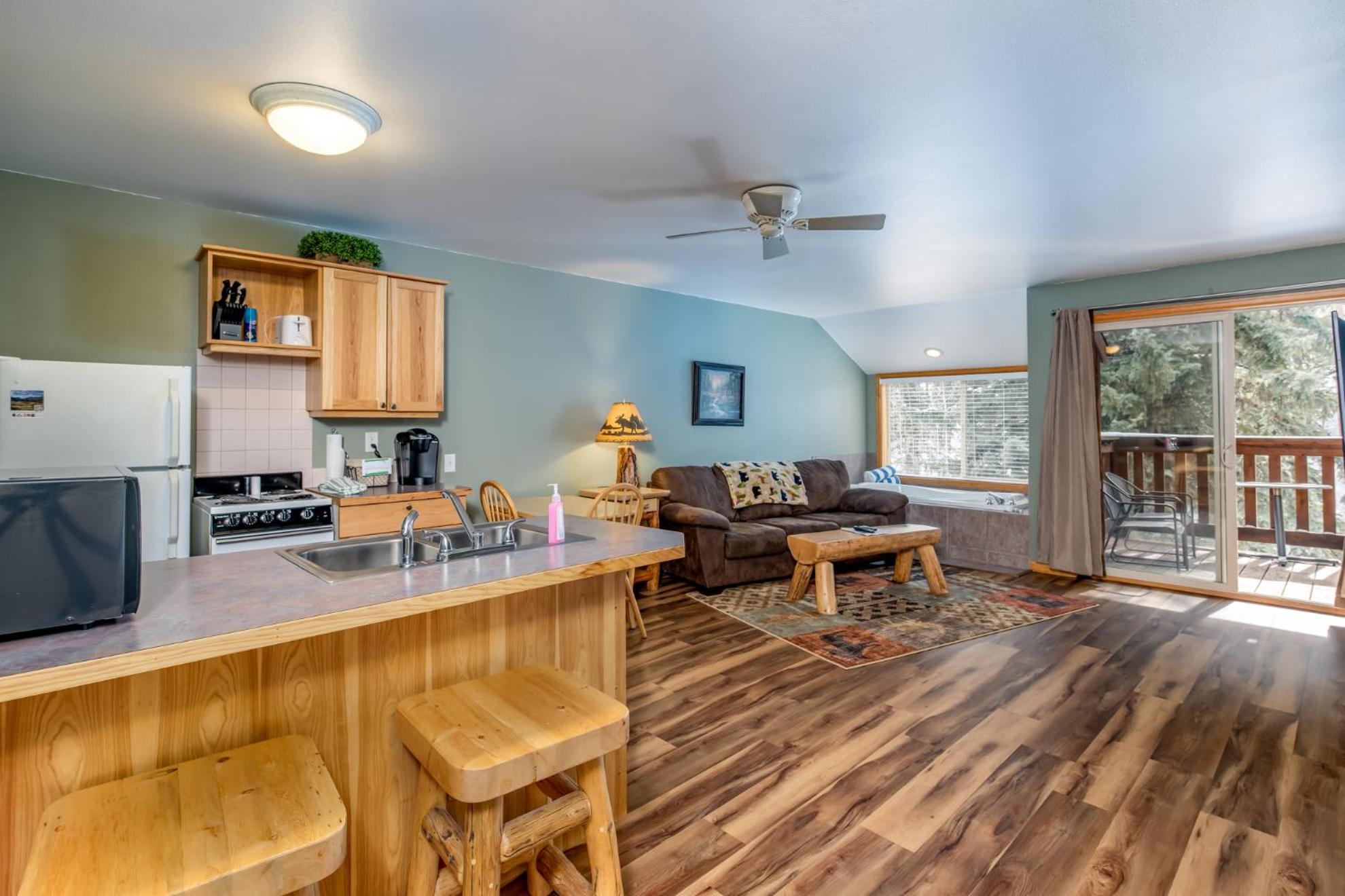 Riverview Suite End Unit