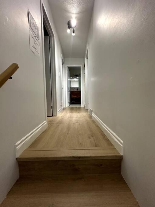 Five-Bedroom House photo 2