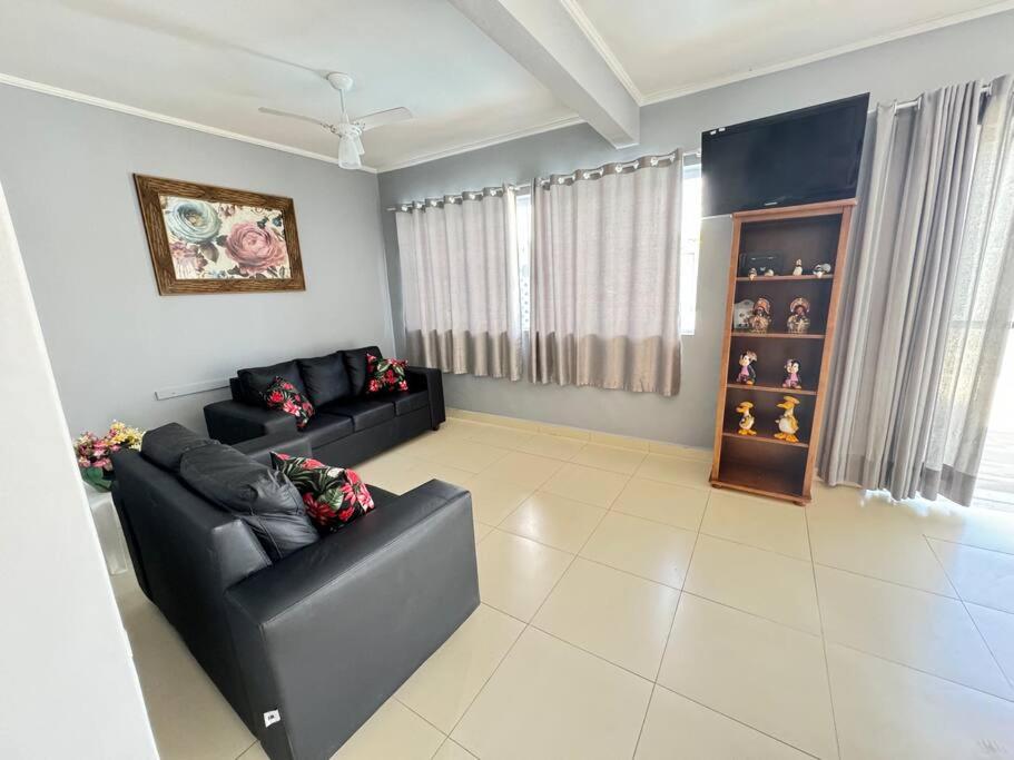 One-Bedroom House photo 1