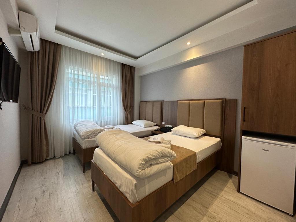 Twin Room With Private Bathroom