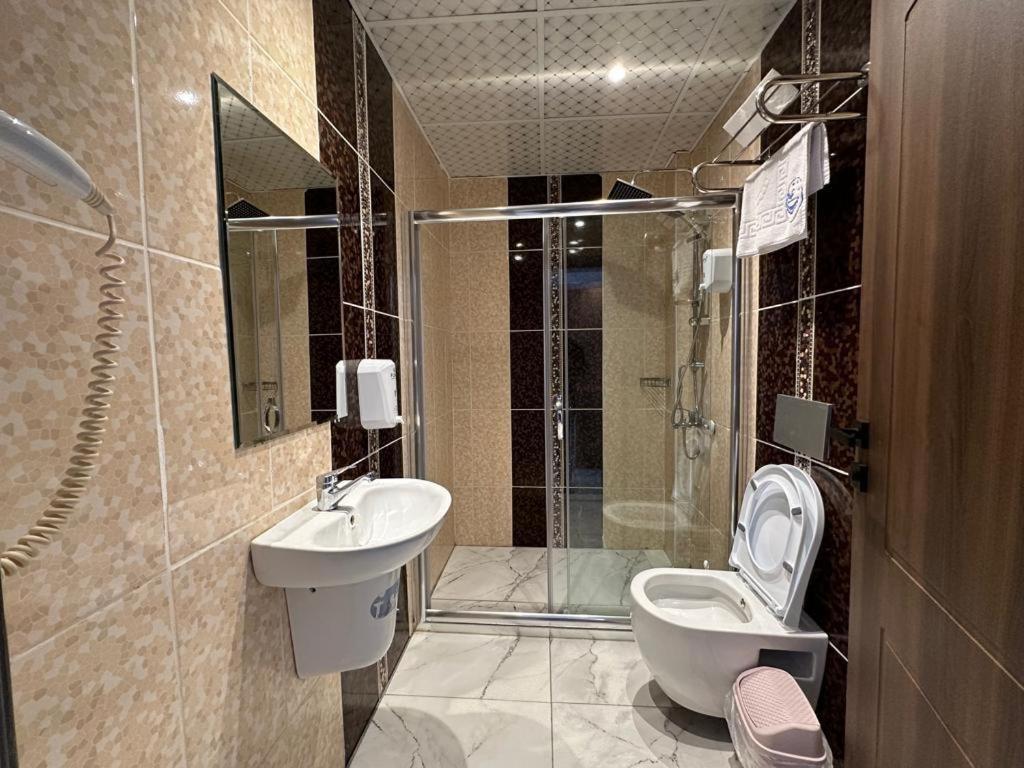 Triple Room With Private Bathroom