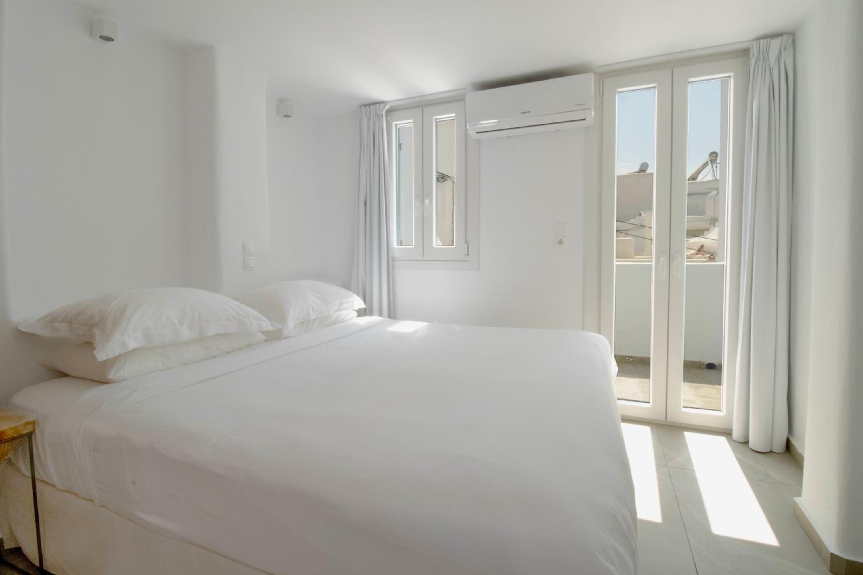 One-Bedroom Apartment - Photo 7