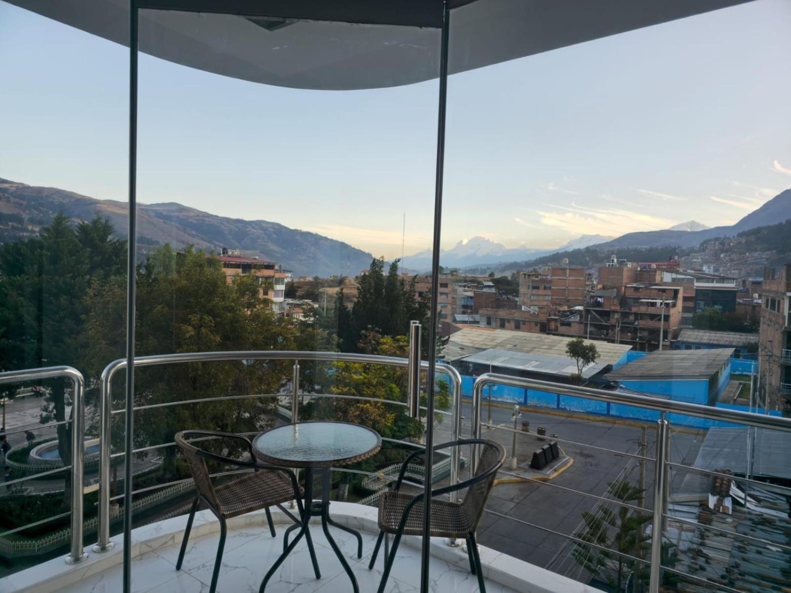 Deluxe Double Room with Balcony photo 2