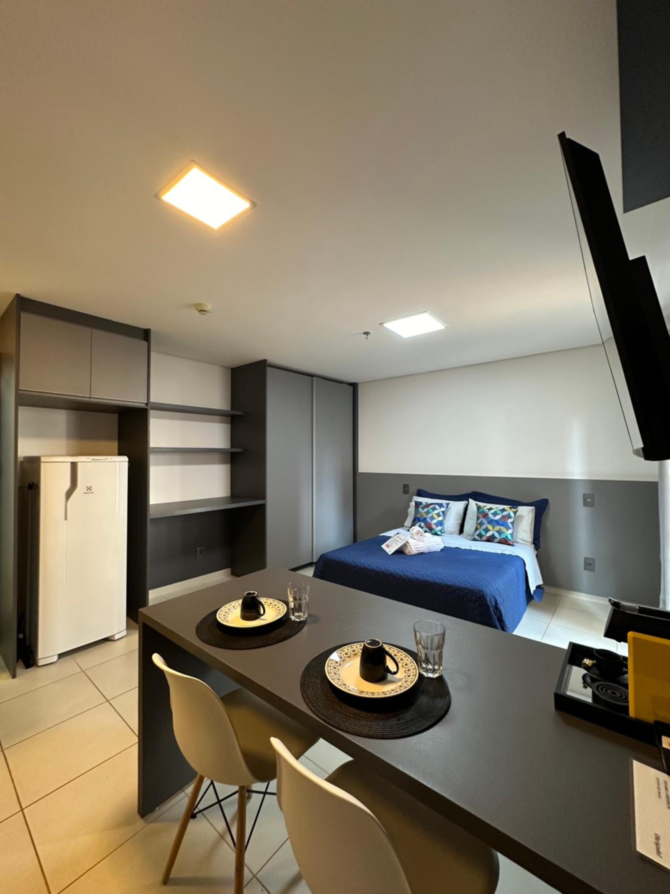 One-Bedroom Apartment photo 1