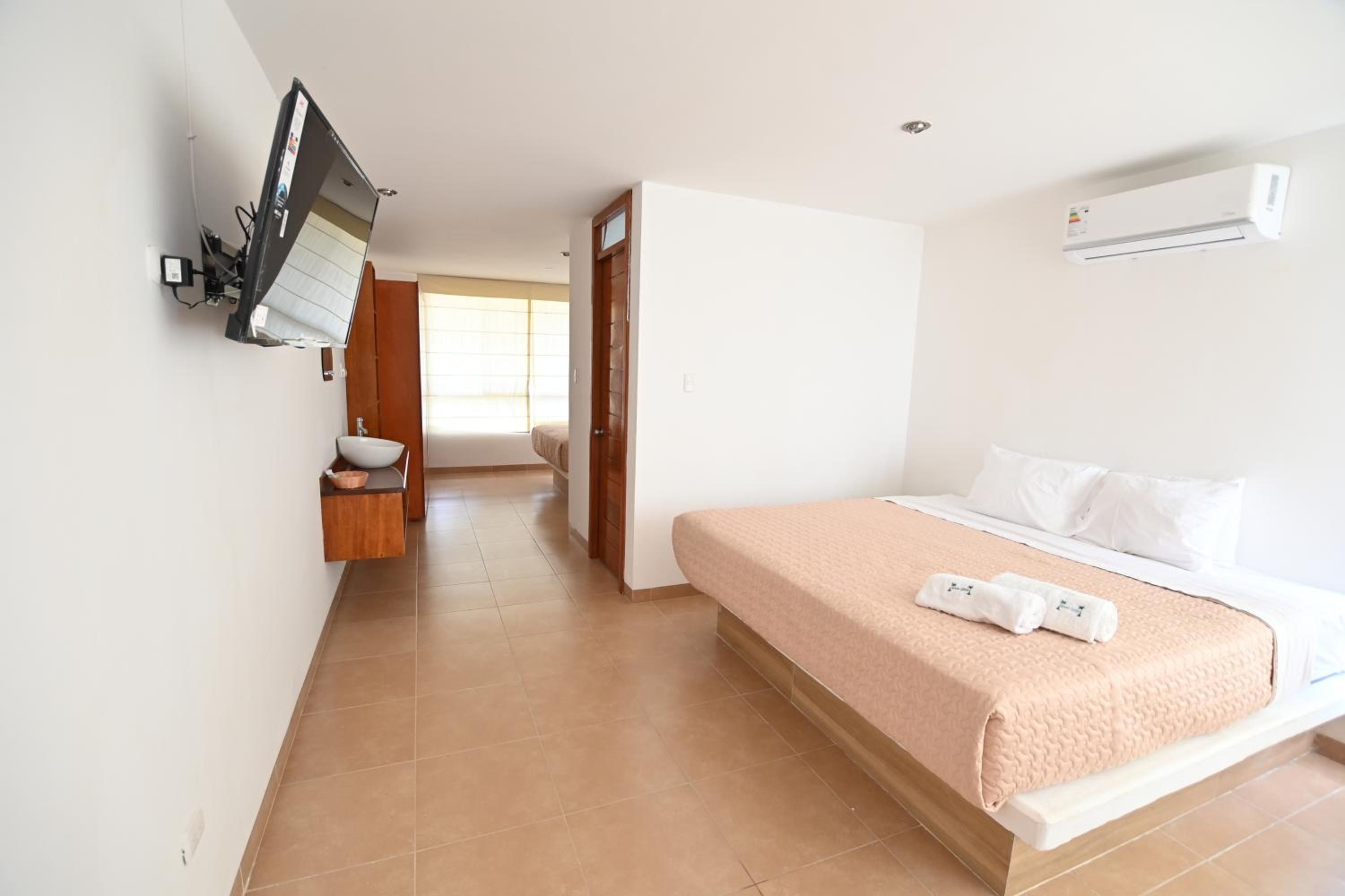 Executive Queen Room with Two Queen Beds photo 1