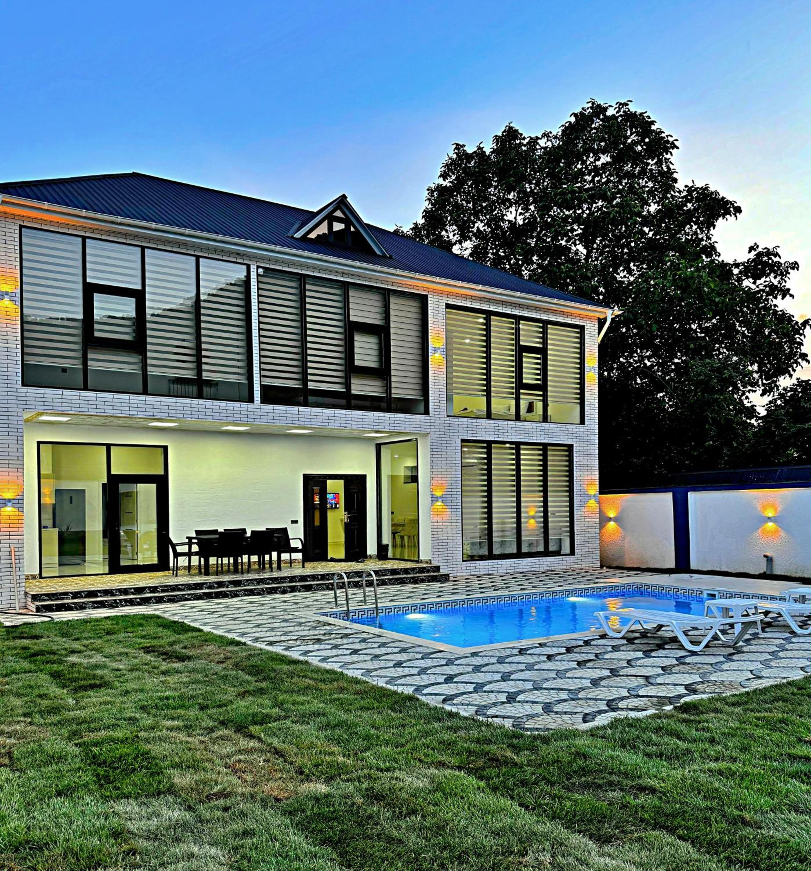 Villa photo 1