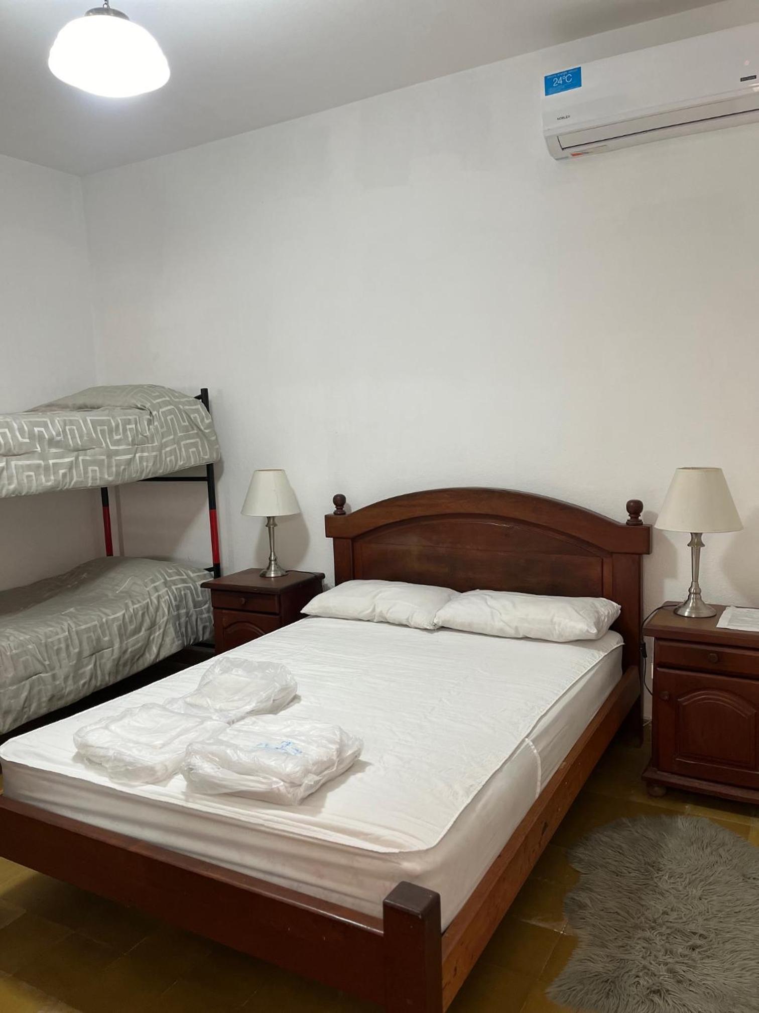 One-Bedroom House photo 1