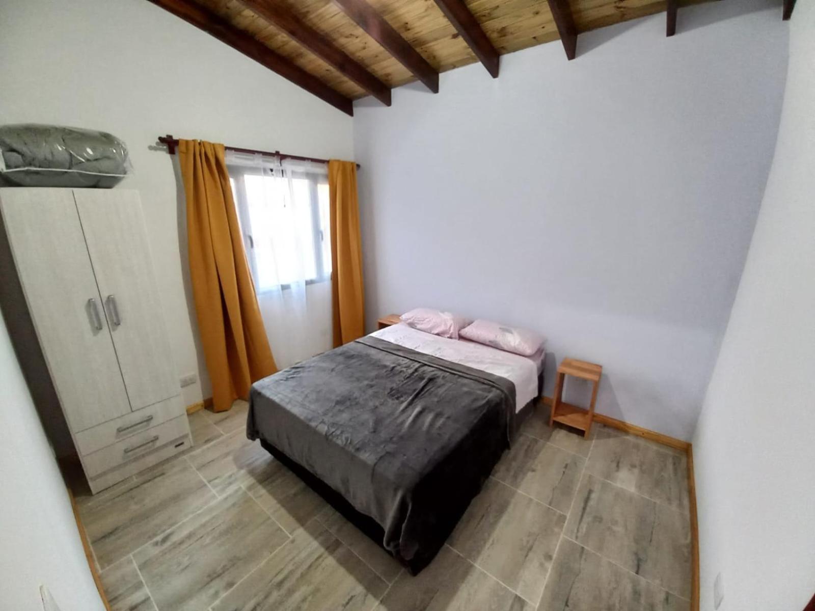 One-Bedroom House photo 1