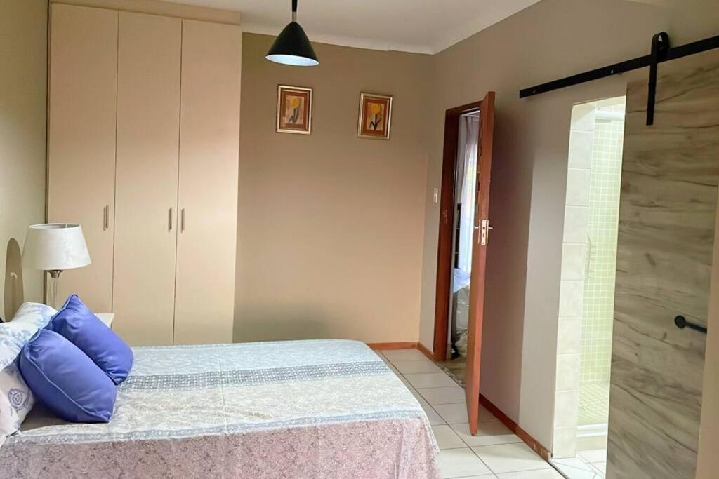 Three-Bedroom House photo 1