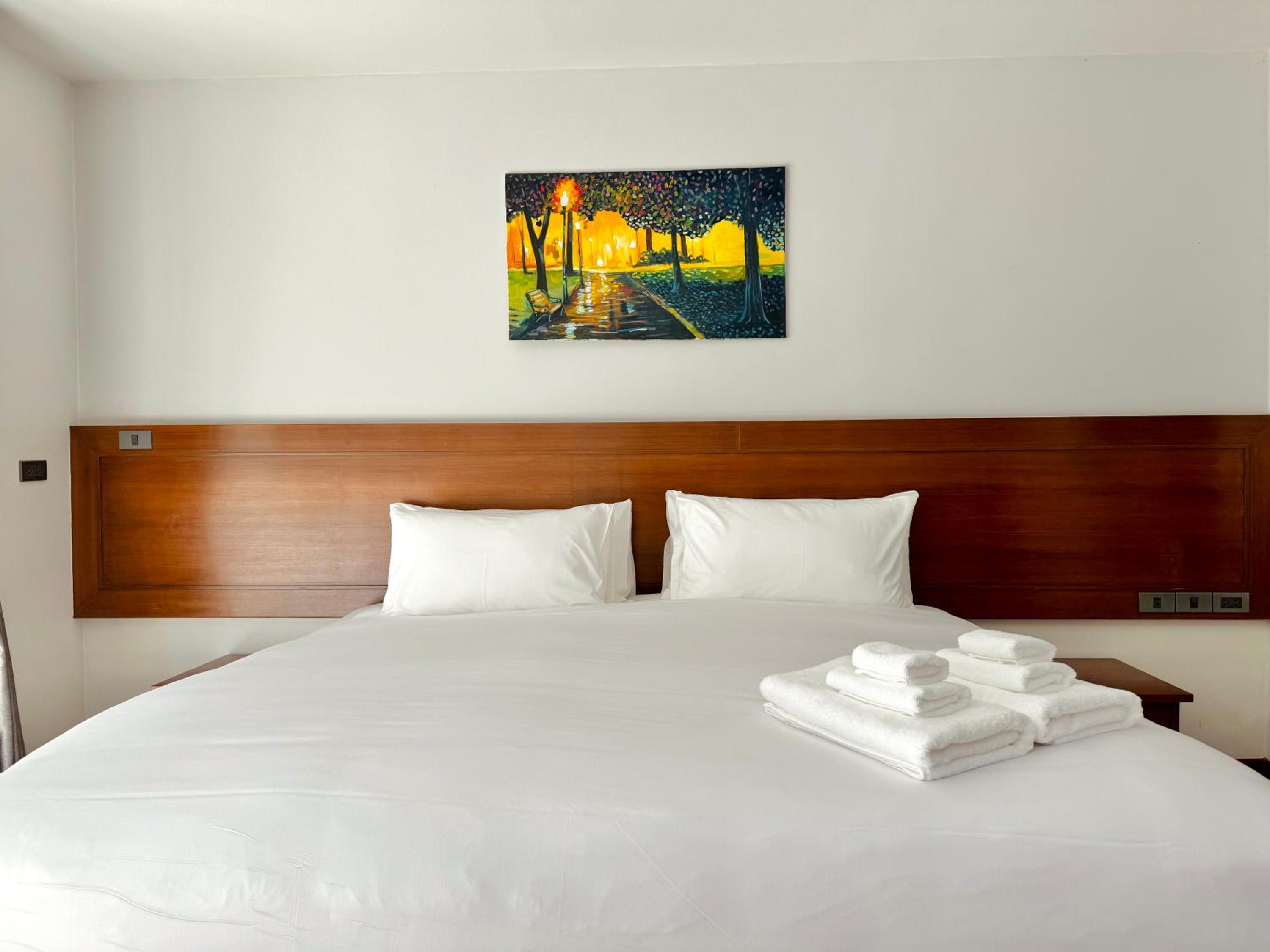 Deluxe Double or Twin Room with Pool Access