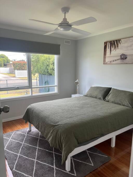Three-Bedroom House photo 3