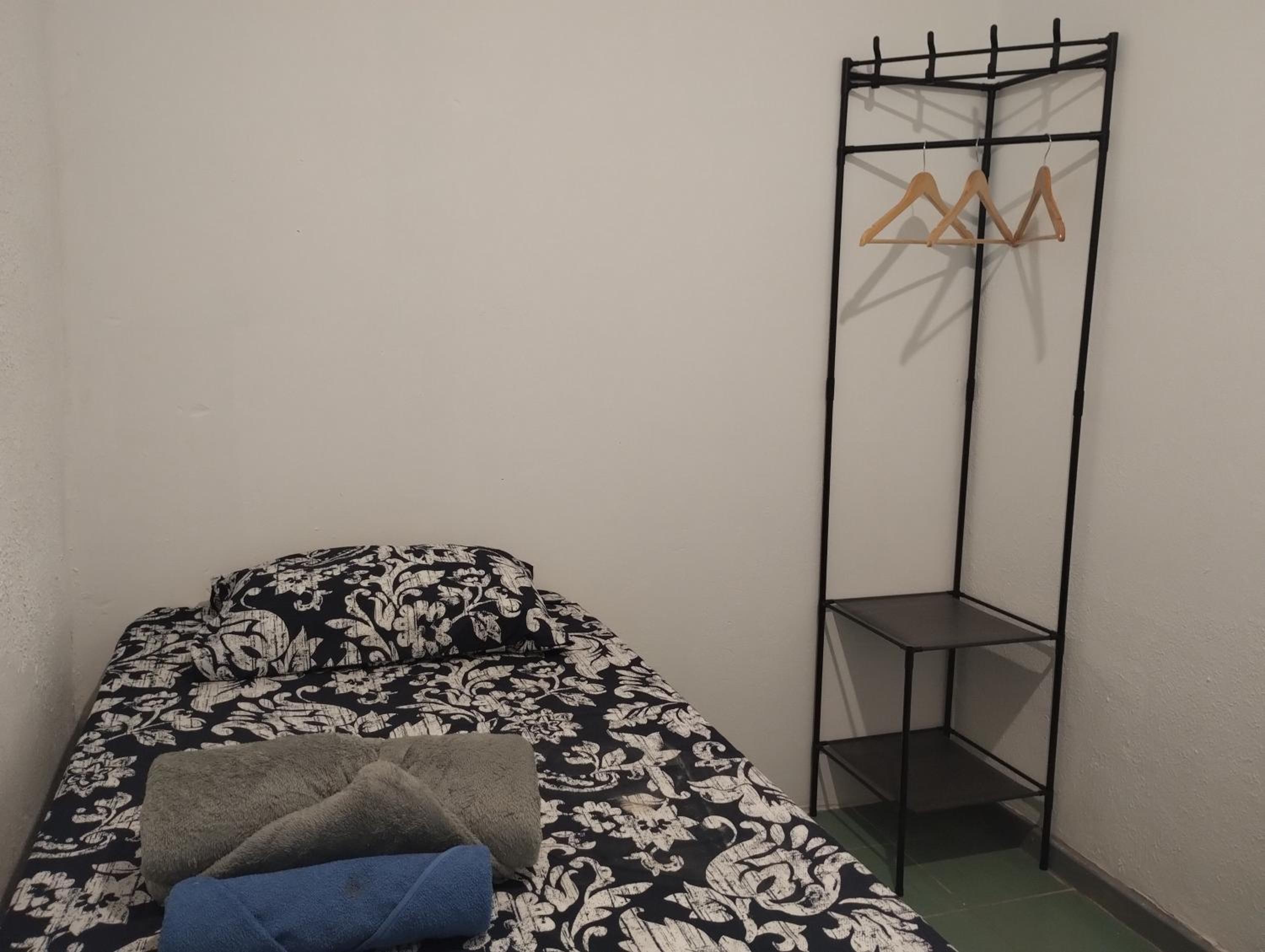 Single Room With Shared Bathroom photo 1
