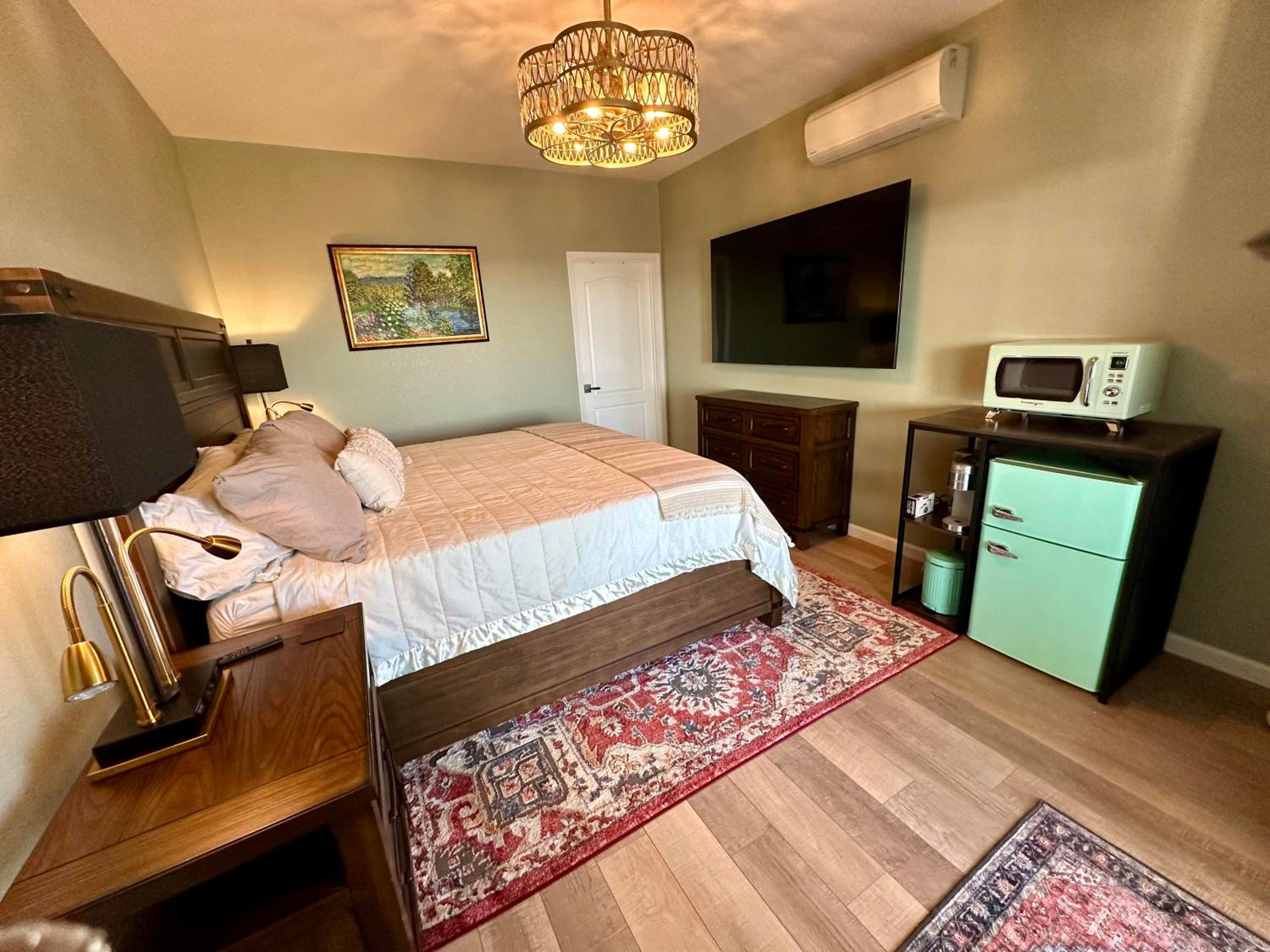 King Room with Mountain View photo 1
