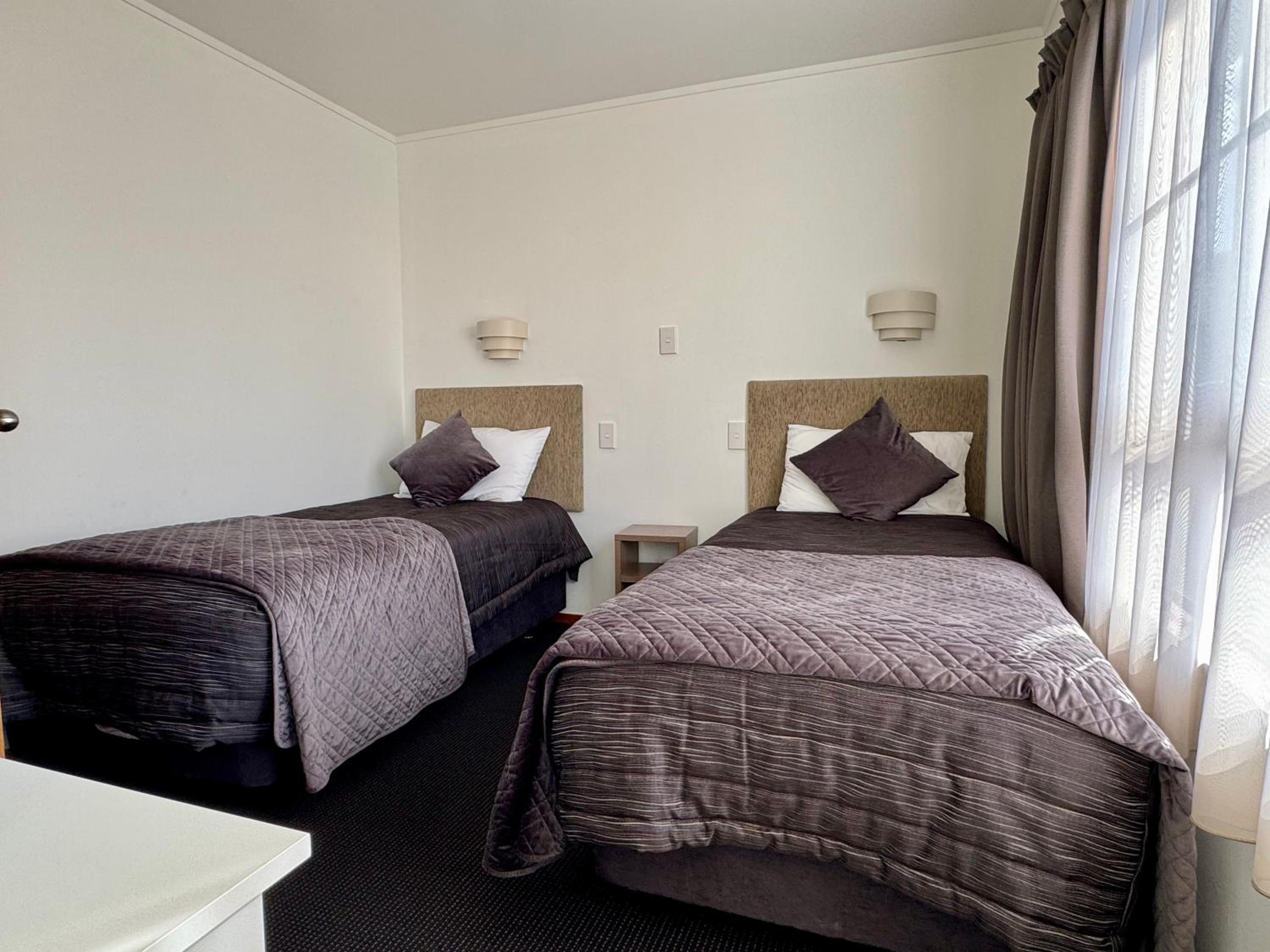 Two-Bedroom Apartment - Photo 2