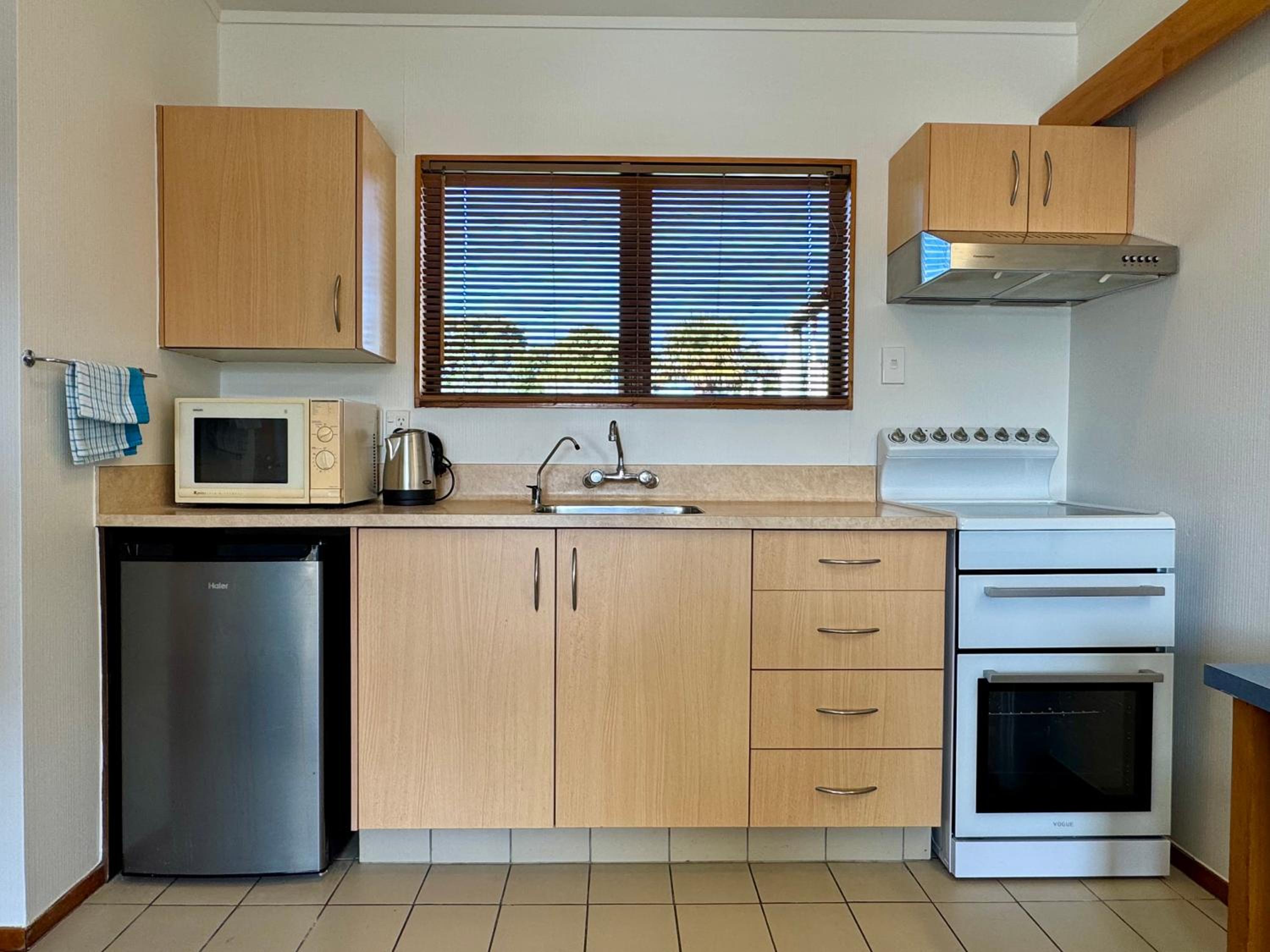 Studio with Kitchen - Photo 3