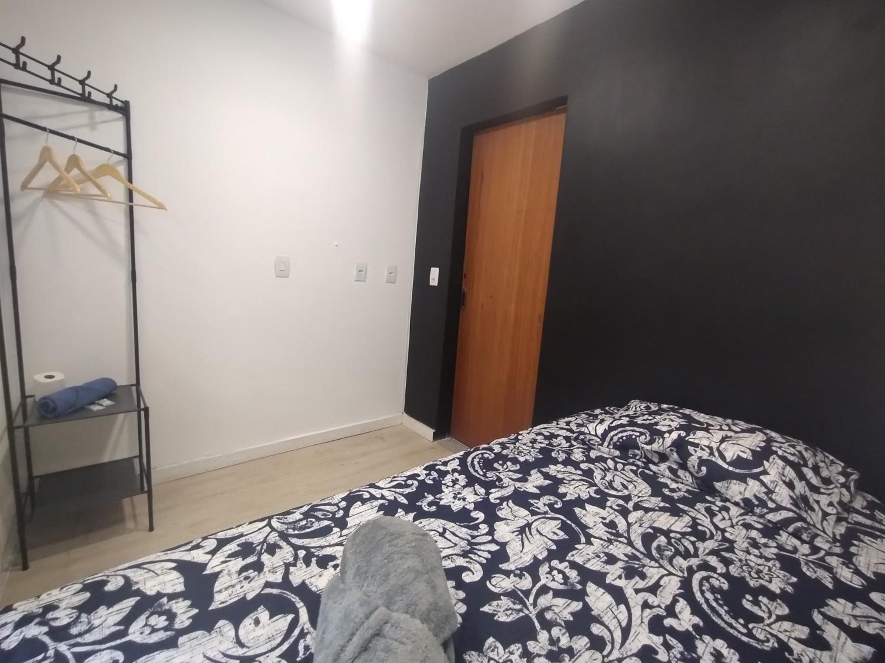 Single Room With Shared Bathroom photo 3