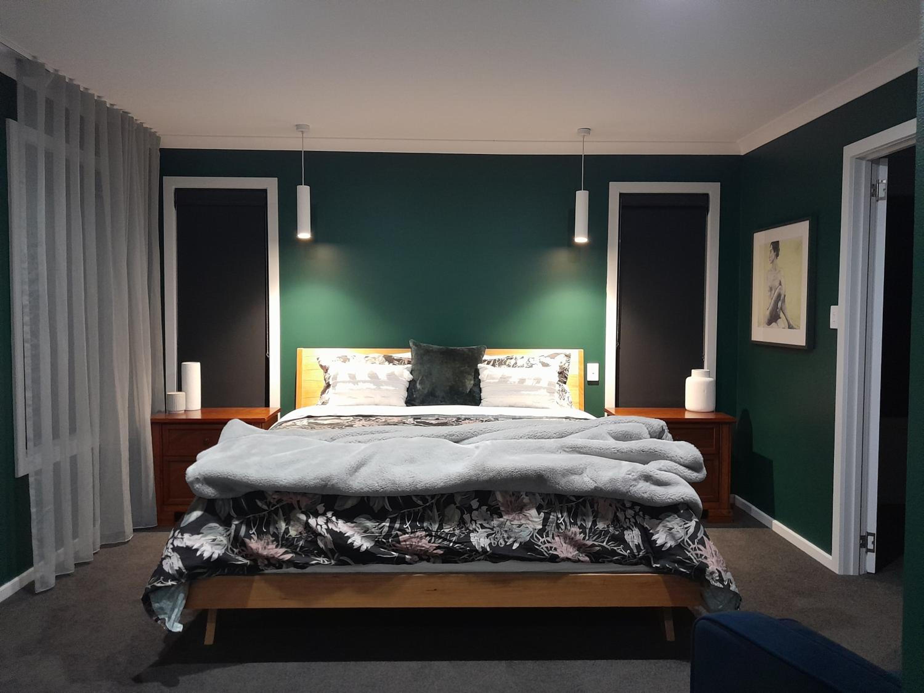 Three-Bedroom House photo 3